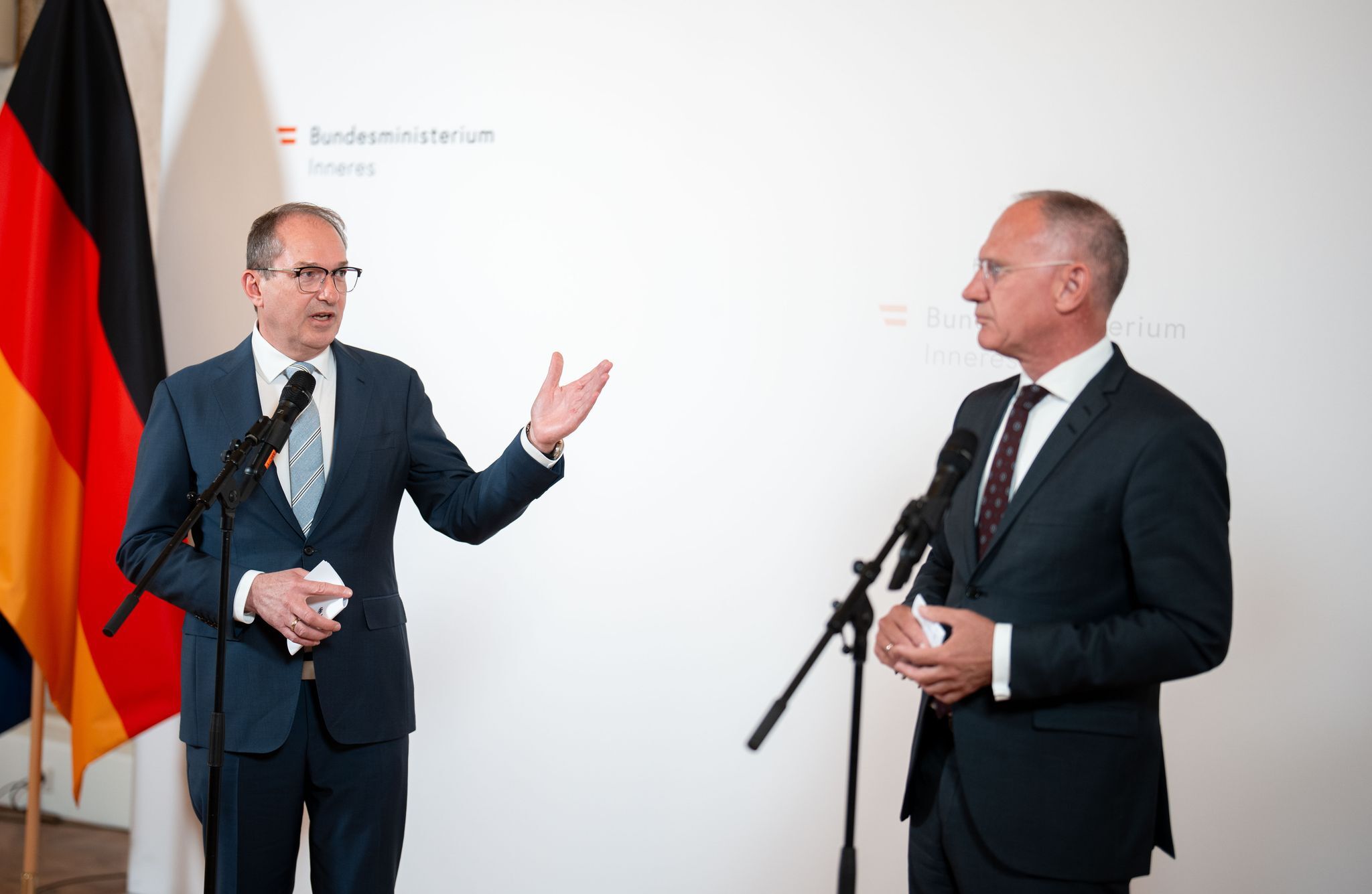 Lob für Dobrindts Grenzpolitik bei Arbeitsbesuch in Wien