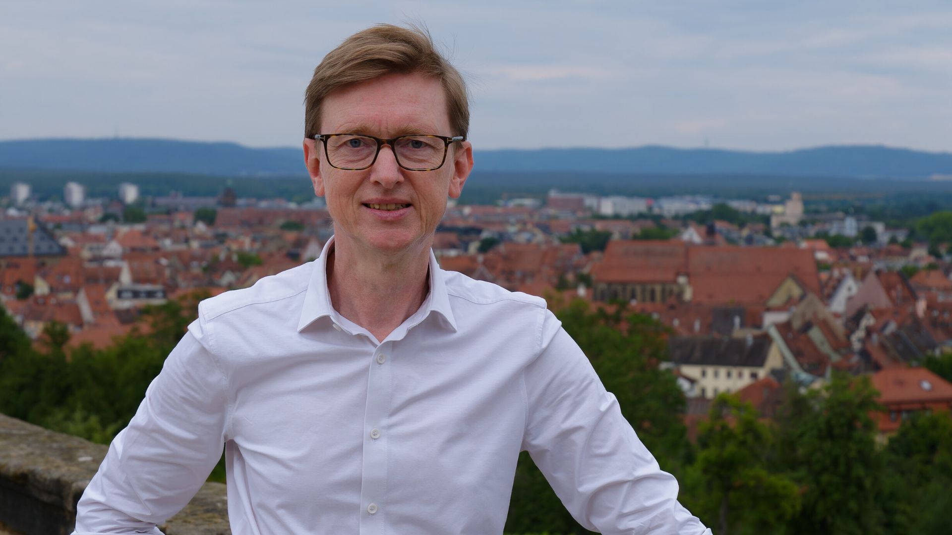 Volt Bamberg spricht sich für die Wahl von Jonas Glüsenkamp zum neuen Oberbürgermeister aus