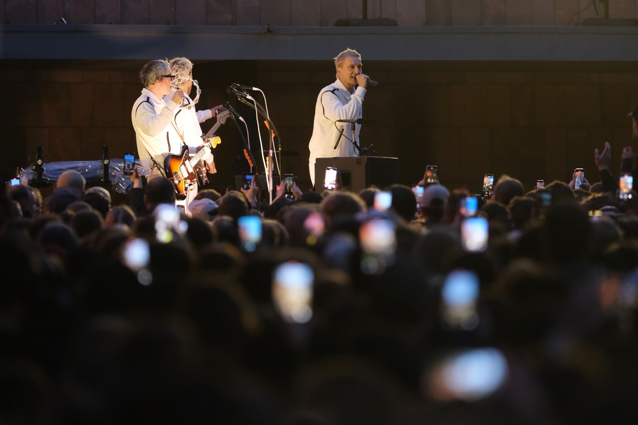 Kraftklub feiert mit «Sterben in Karl-Marx-Stadt» das Leben