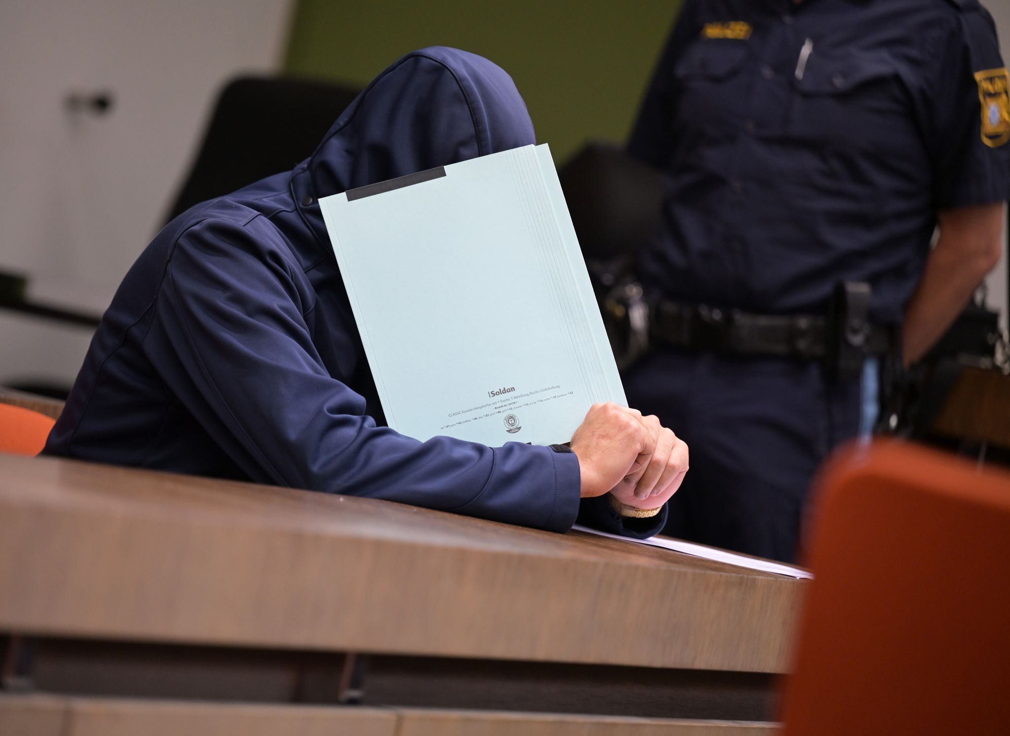 Lange Haft für versuchten Mord an Sohn und Ex-Partnerin