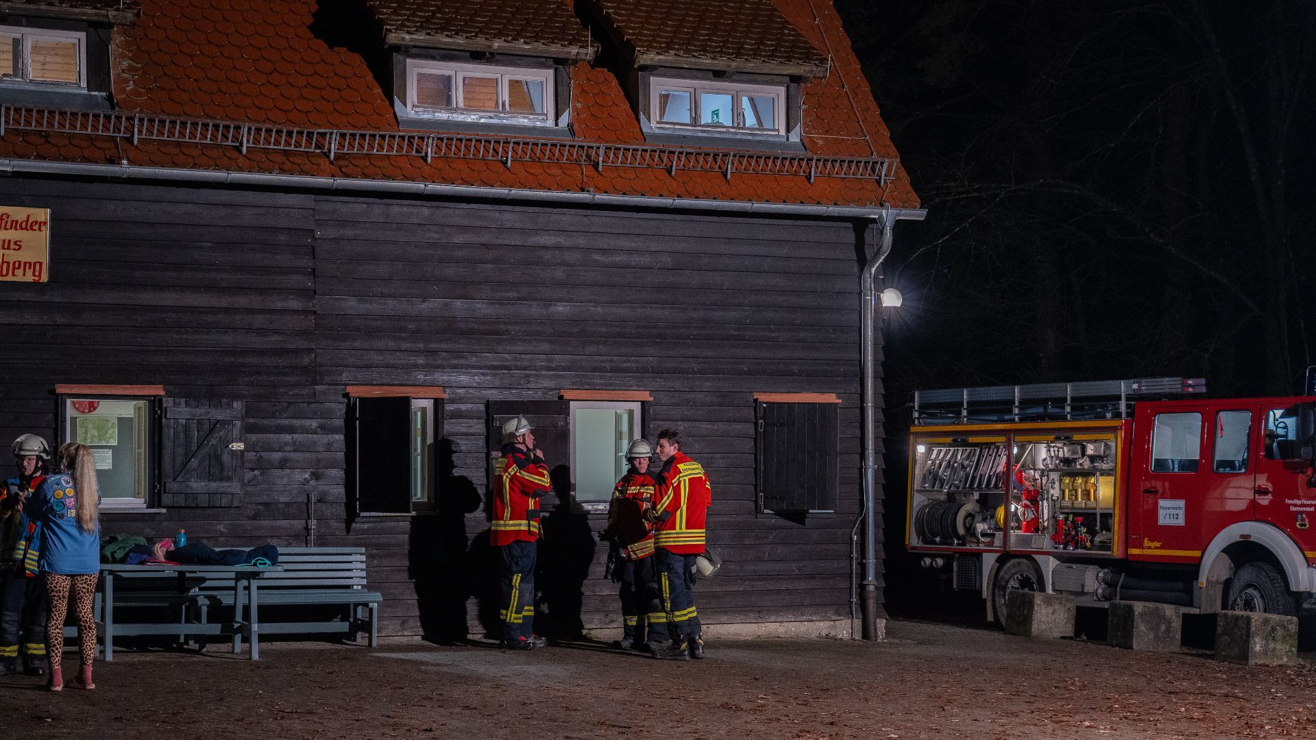 Evakuierung statt Plätzchen backen: Massive Rauchentwicklung durch Ofen in Pfadfinderhaus bei Ebermannstadt