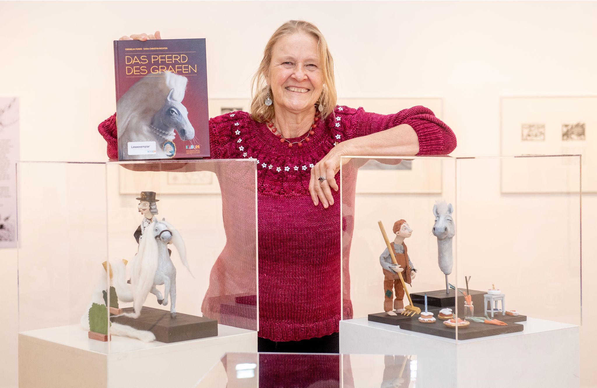 Ein Weihnachtsbaum als Gruselmonster – Funke überrascht Fans