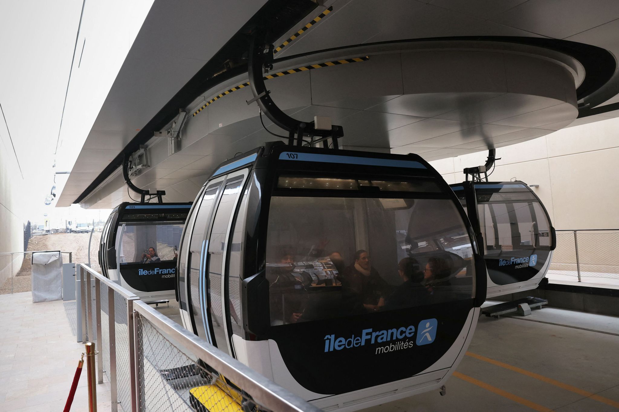 Kilometerlange Seilbahn eröffnet bei Paris