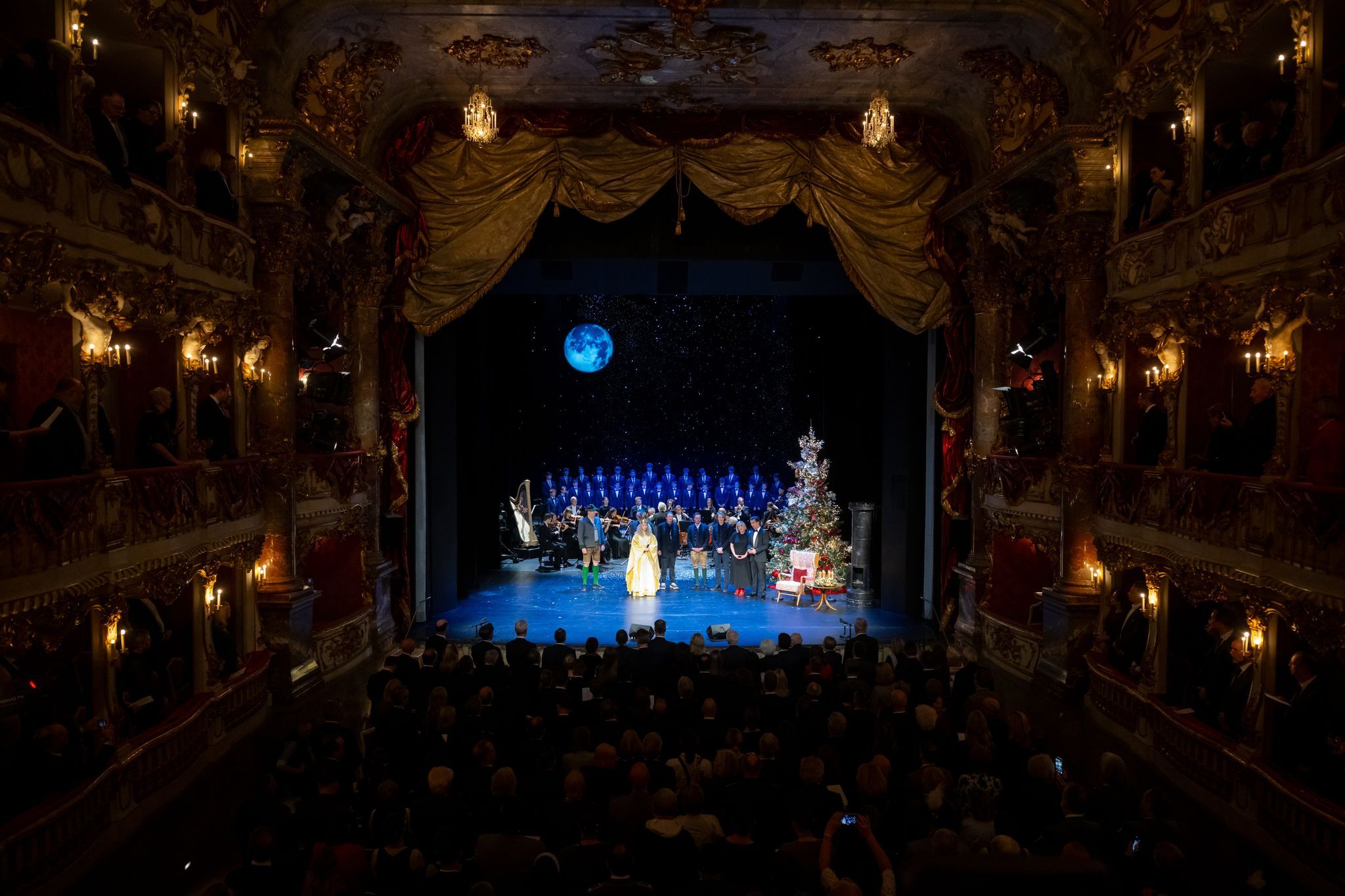 Söder singt nicht bei seinem ersten Adventskonzert