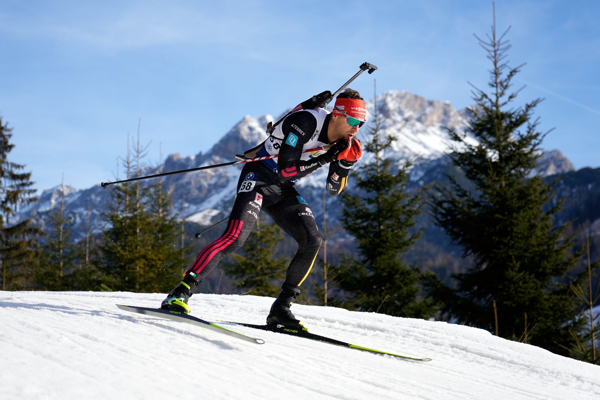 Biathlet Nawrath sprintet auf Rang zehn – Norweger siegt