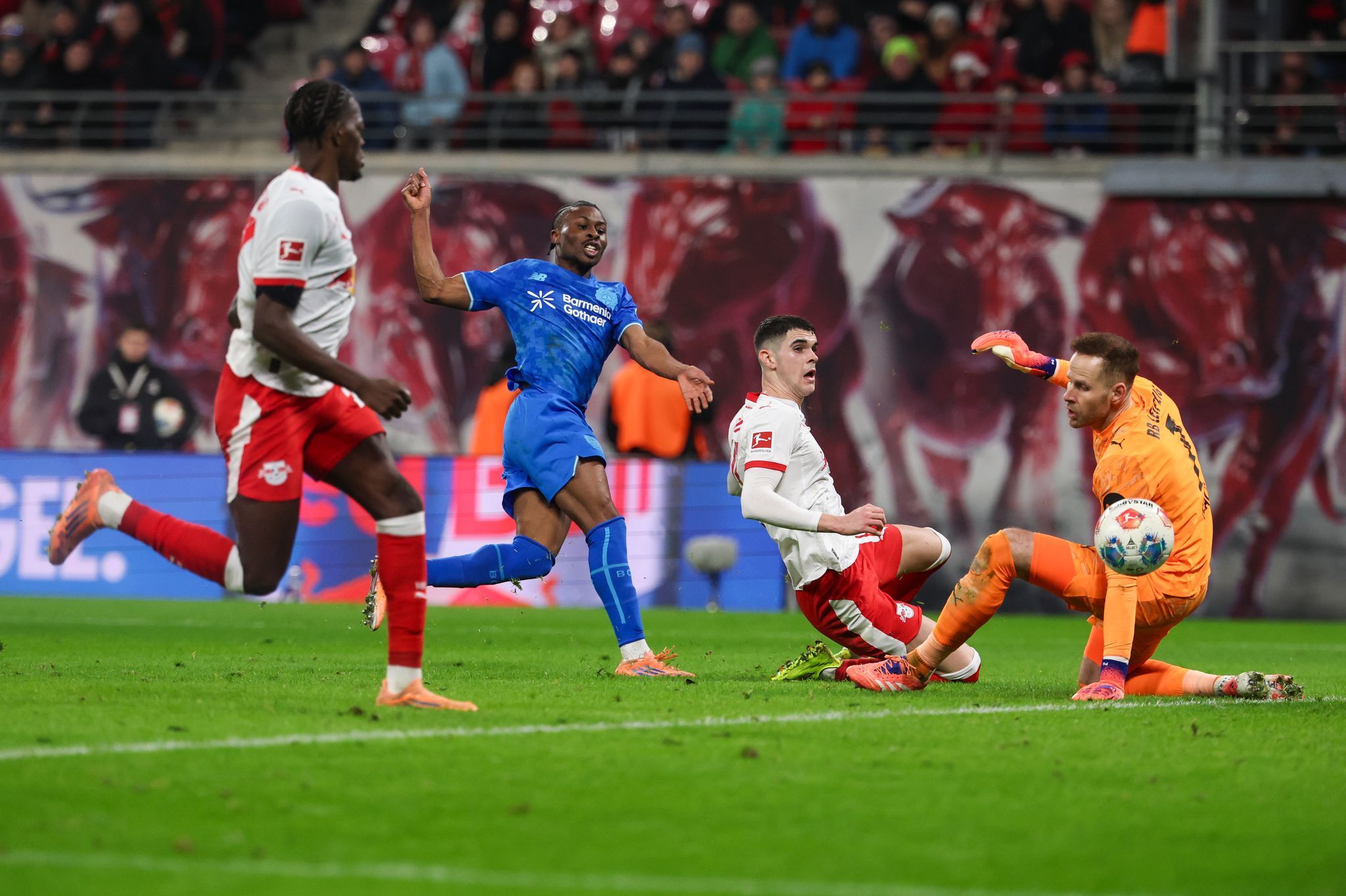 Leverkusen gewinnt Topspiel – Nullnummer im Verfolgerduell