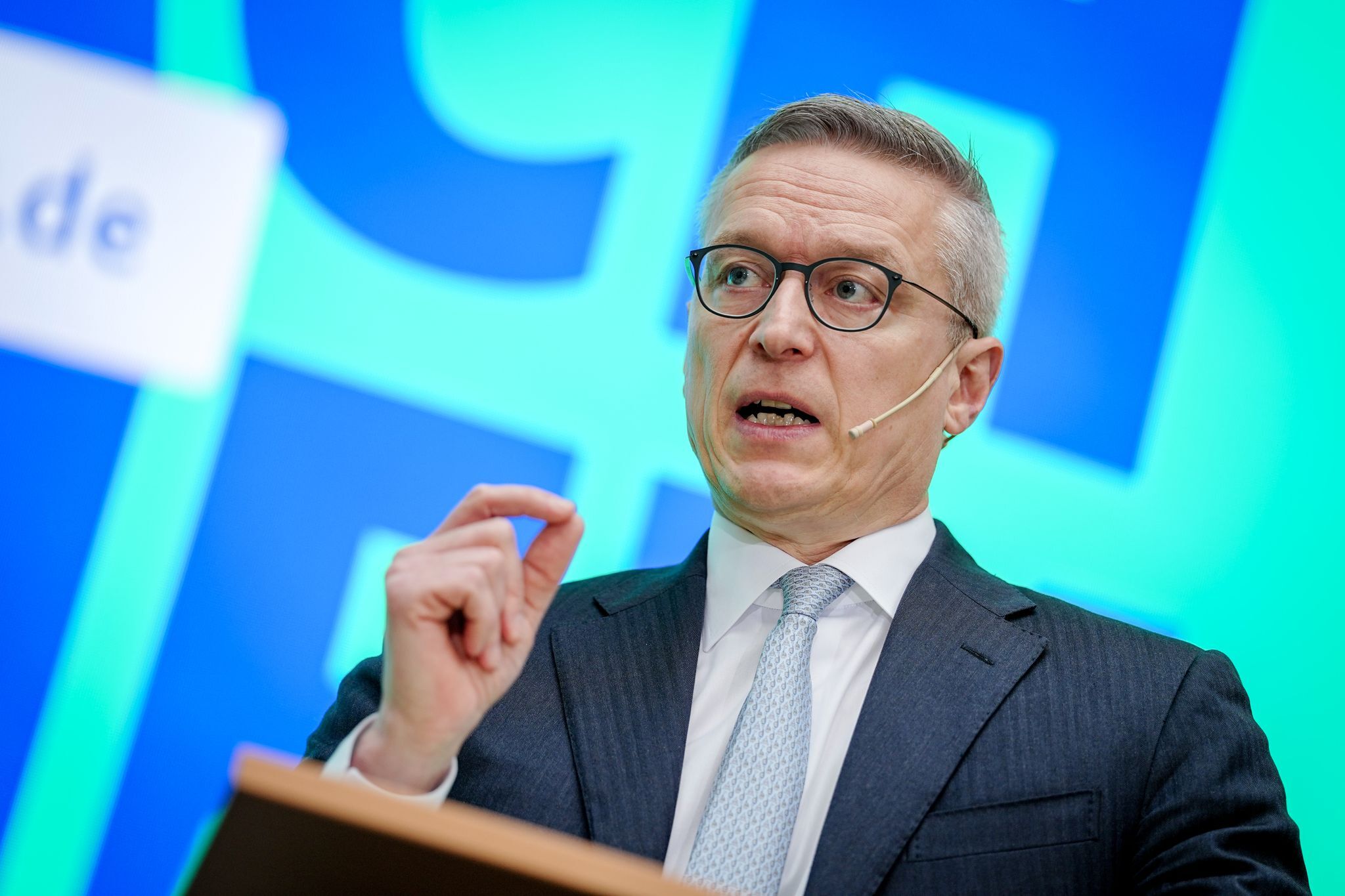 Digitalminister: KI größer als industrielle Revolution