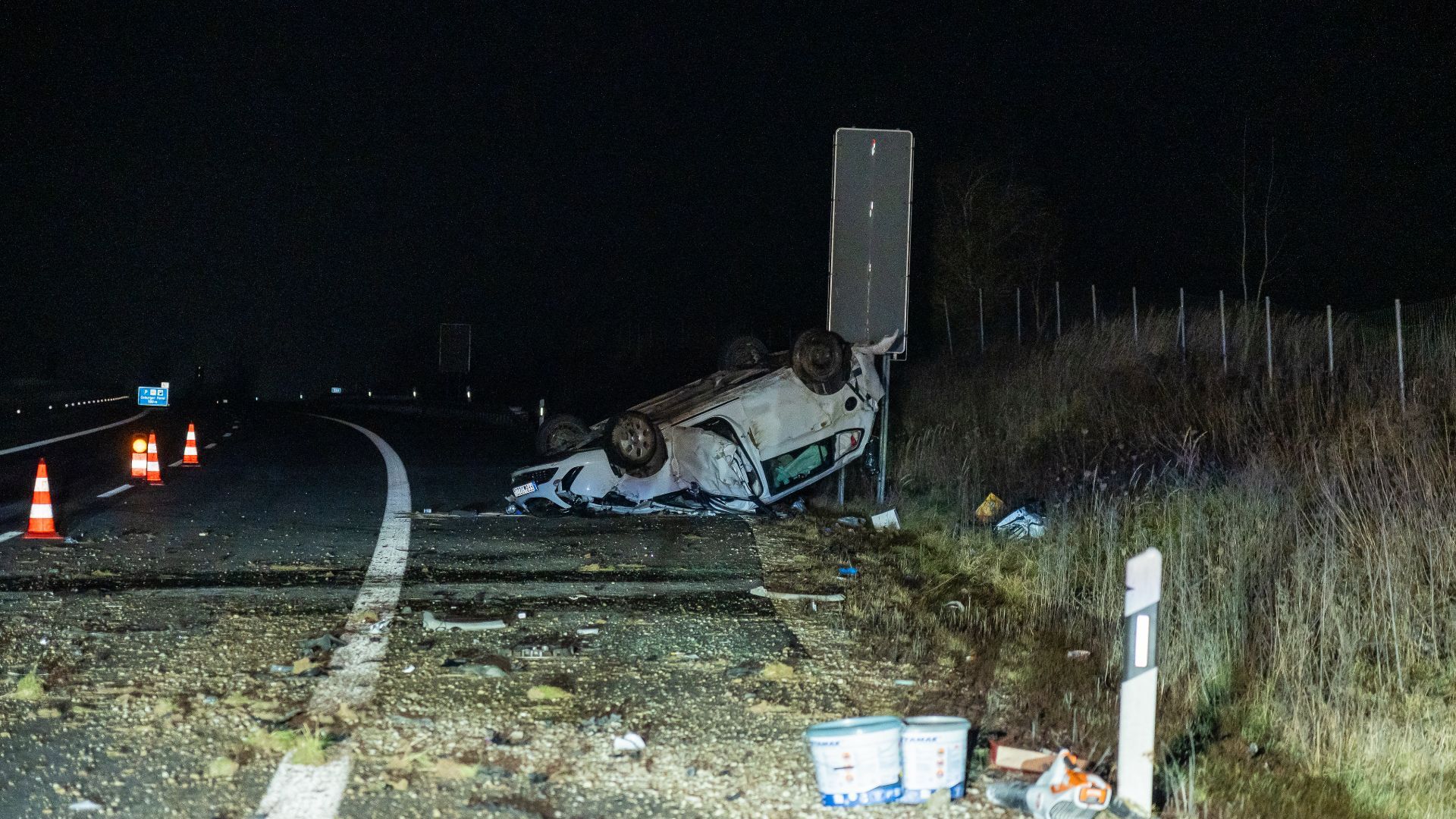 Trümmerfeld am Heiligabend: 37-jähriger lebensgefährlich verletzt