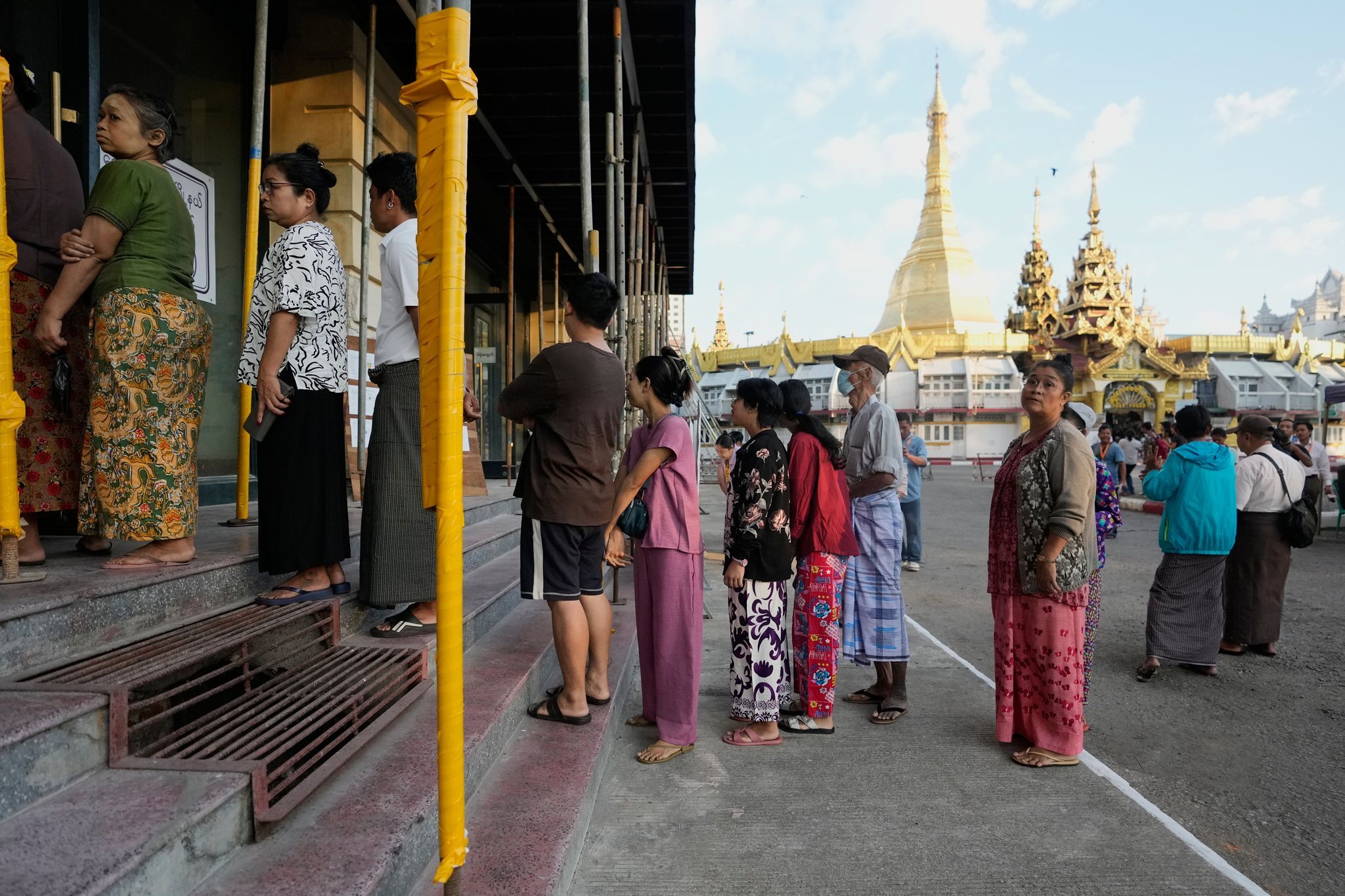 Myanmar wählt erstmals seit Putsch – Kritiker: «eine Farce»
