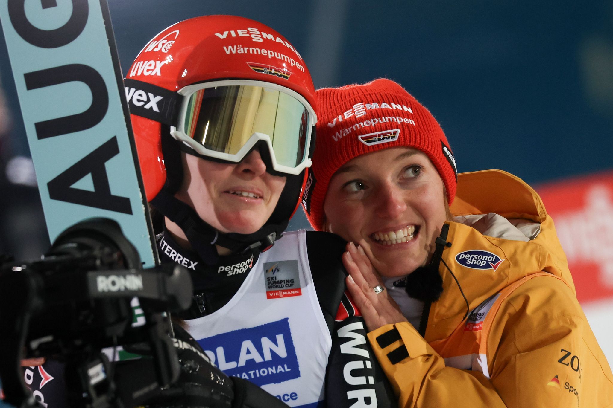 Two-Nights-Tour der Springerinnen: Geld statt Shampoo