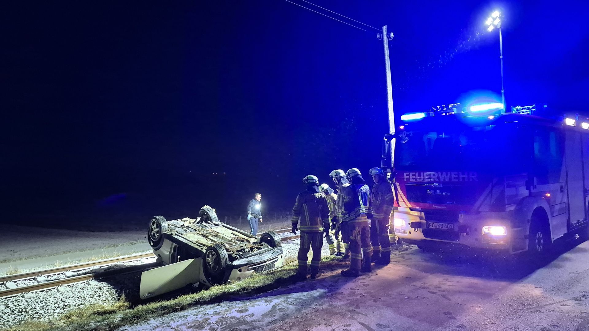Verkehrsunfall im Schneetreiben – Autofahrer ohne Winterreifen unterwegs