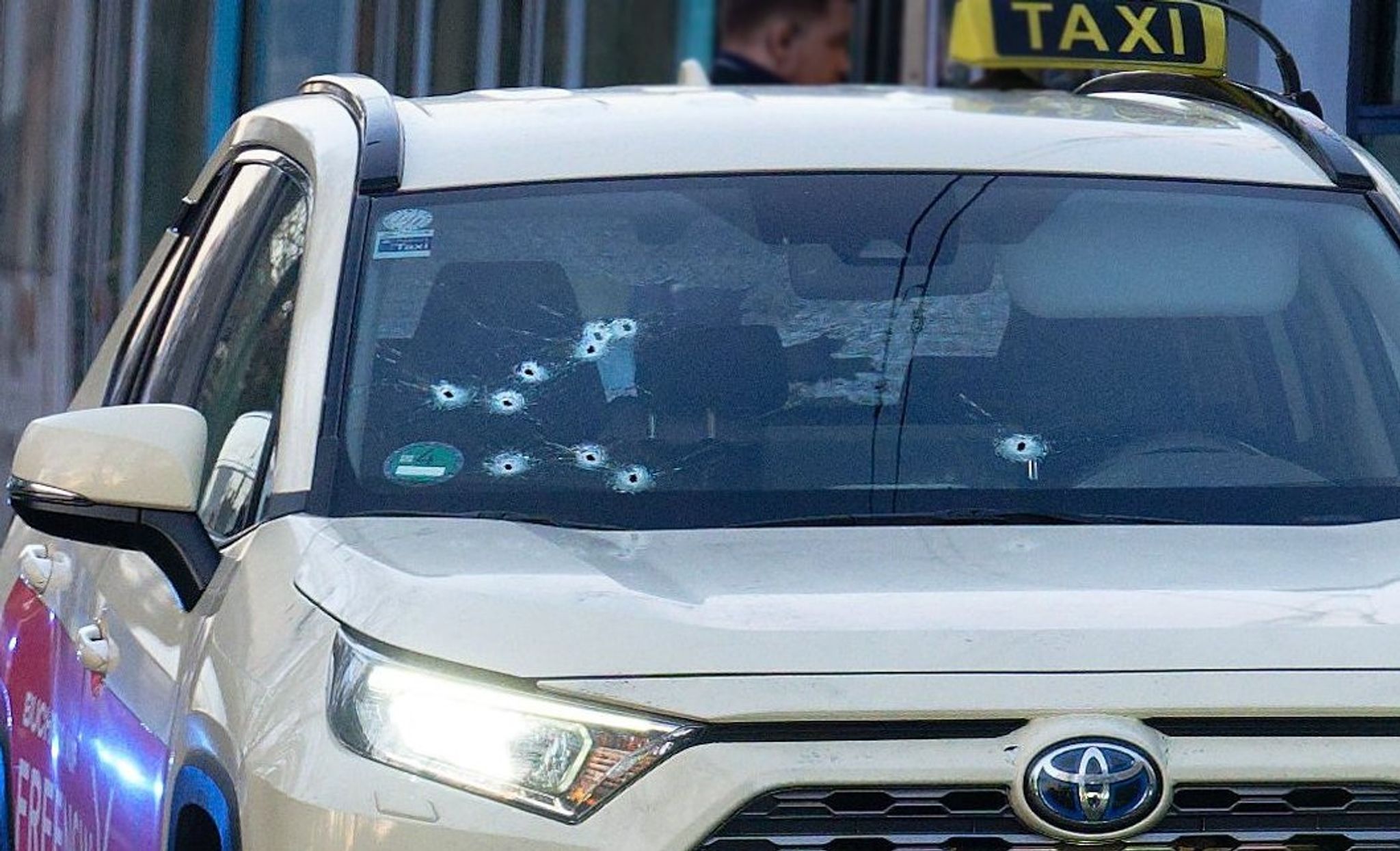 Schüsse auf Taxi-Fahrgast: Mordkommission ermittelt