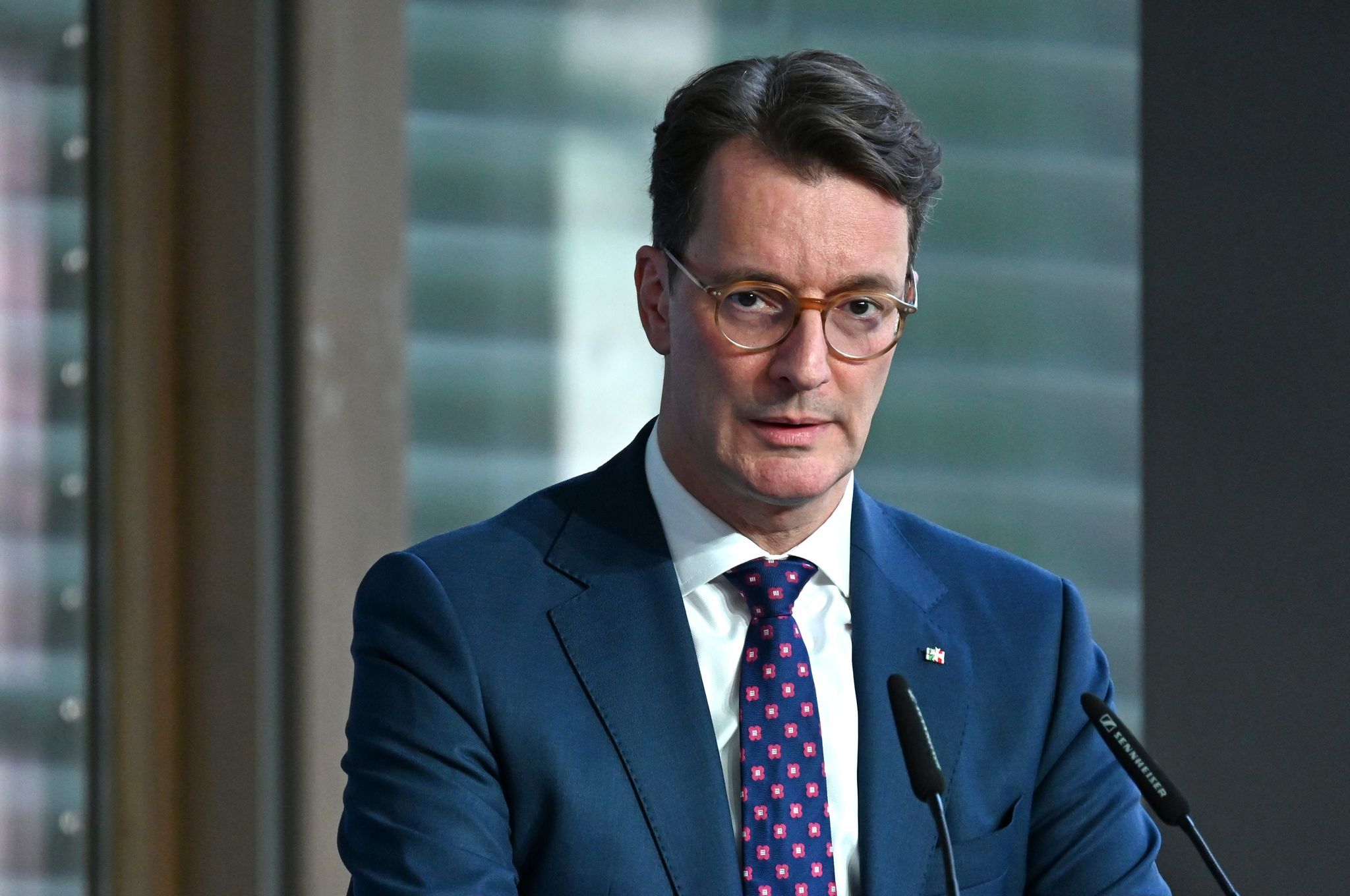 Wüst erinnert an Opfer der Kölner Silvesternacht