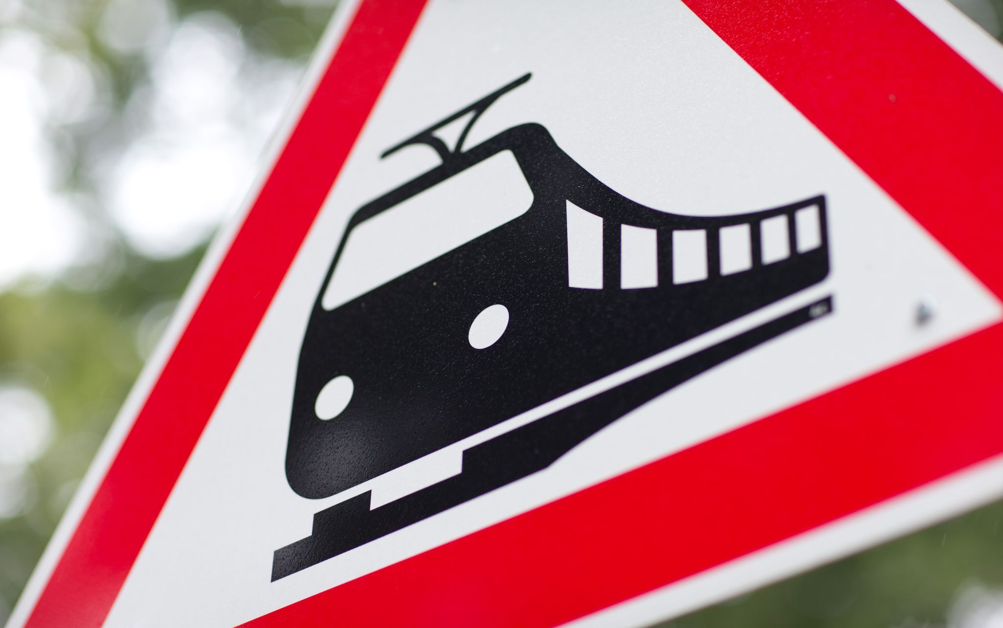 Güterwagon bei Rosenheim entgleist – Bahnstrecke gesperrt