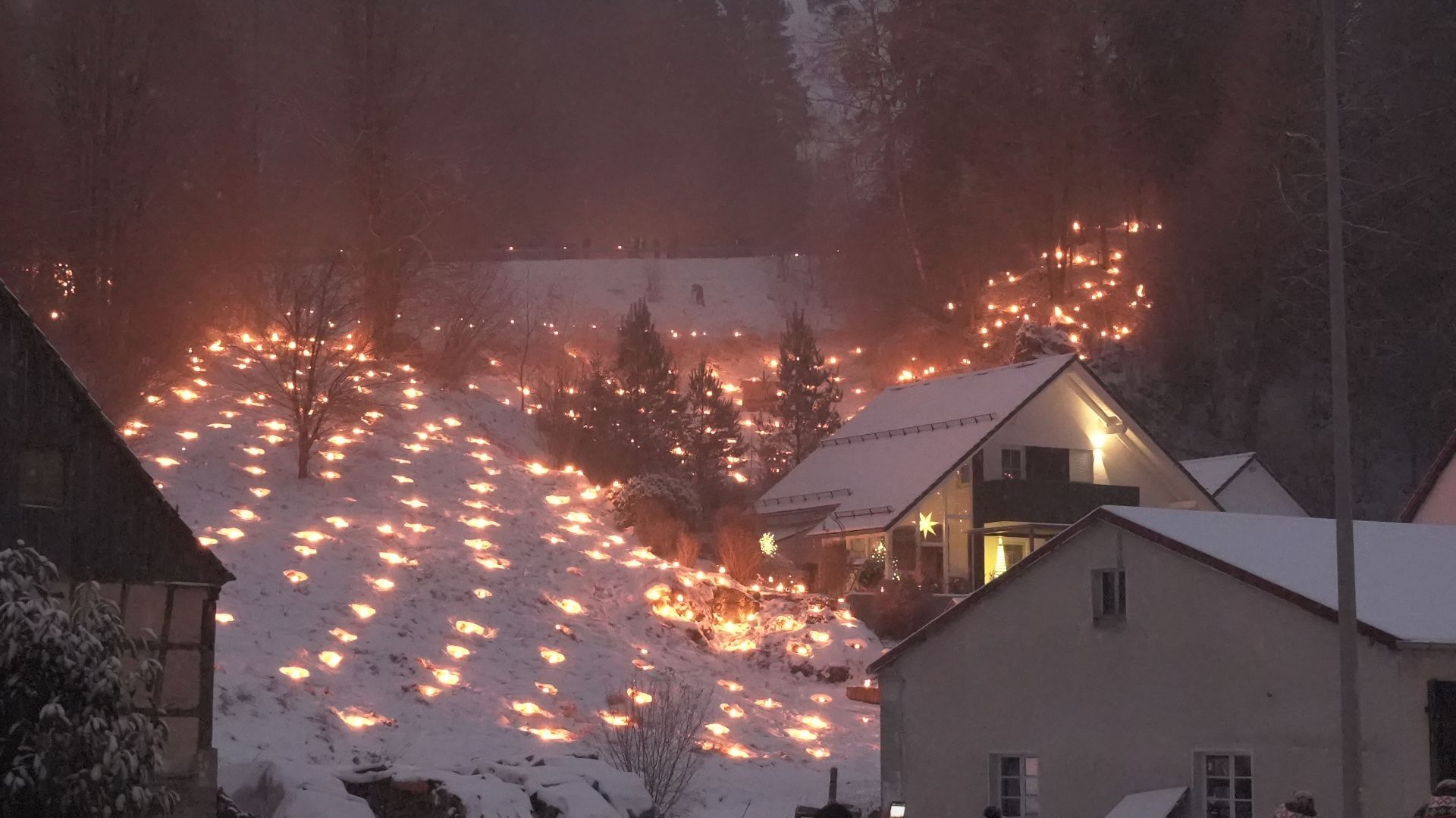 Wenn die Berge brennen – feierlicher Abschluss der Ewigen Anbetung