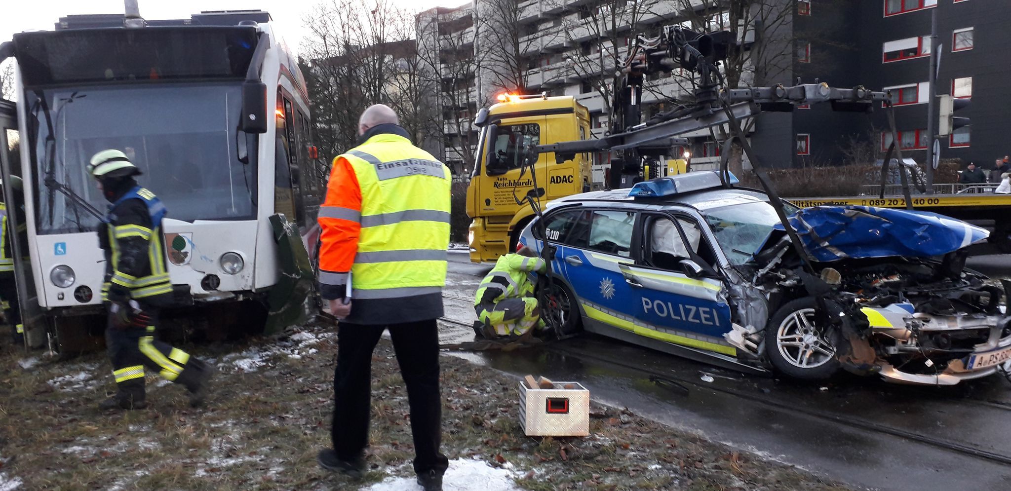 Acht Menschen bei Straßenbahn-Unfällen in Bayern verletzt