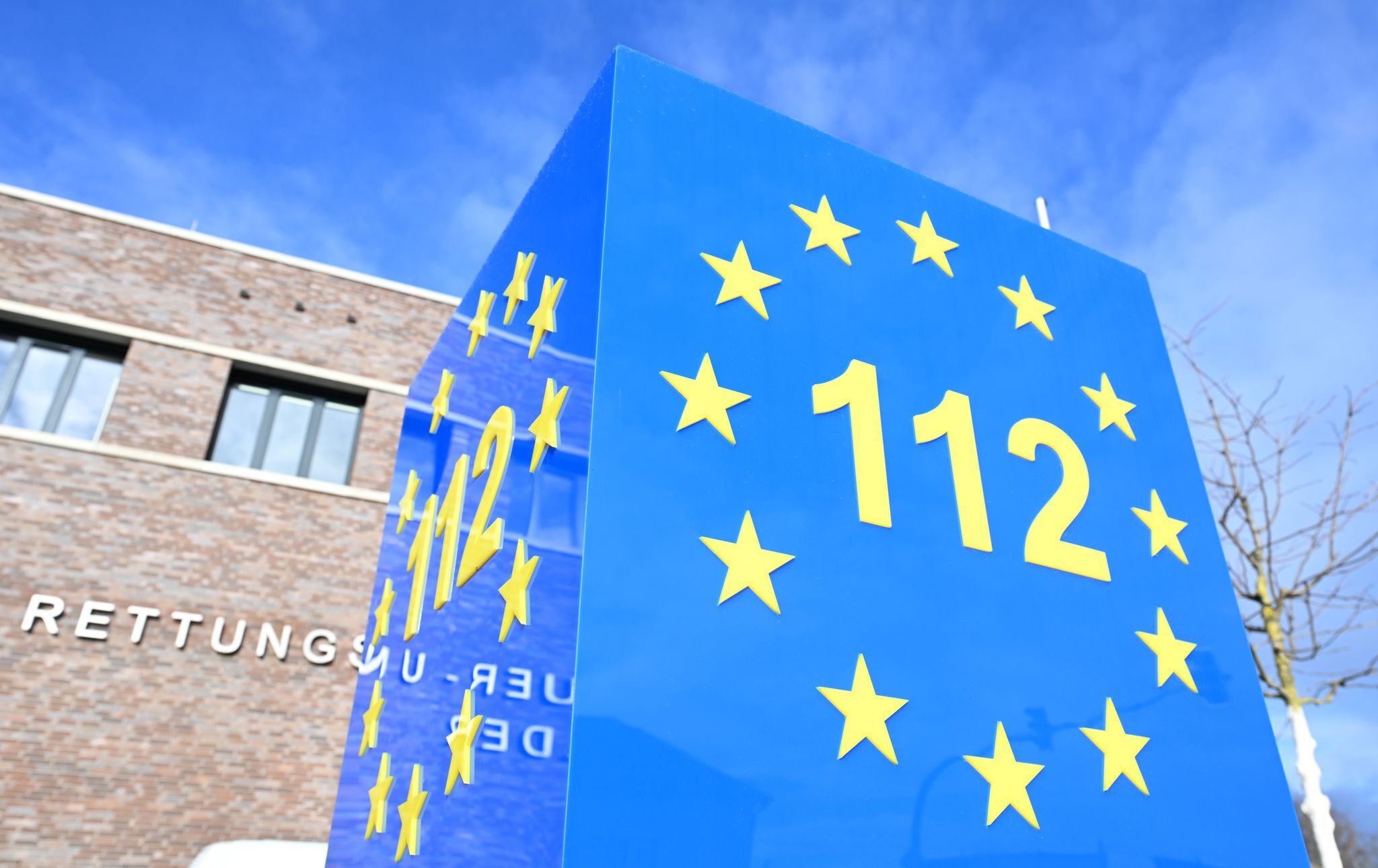 Schneeräum-Traktor erfasst Fußgänger – schwer verletzt