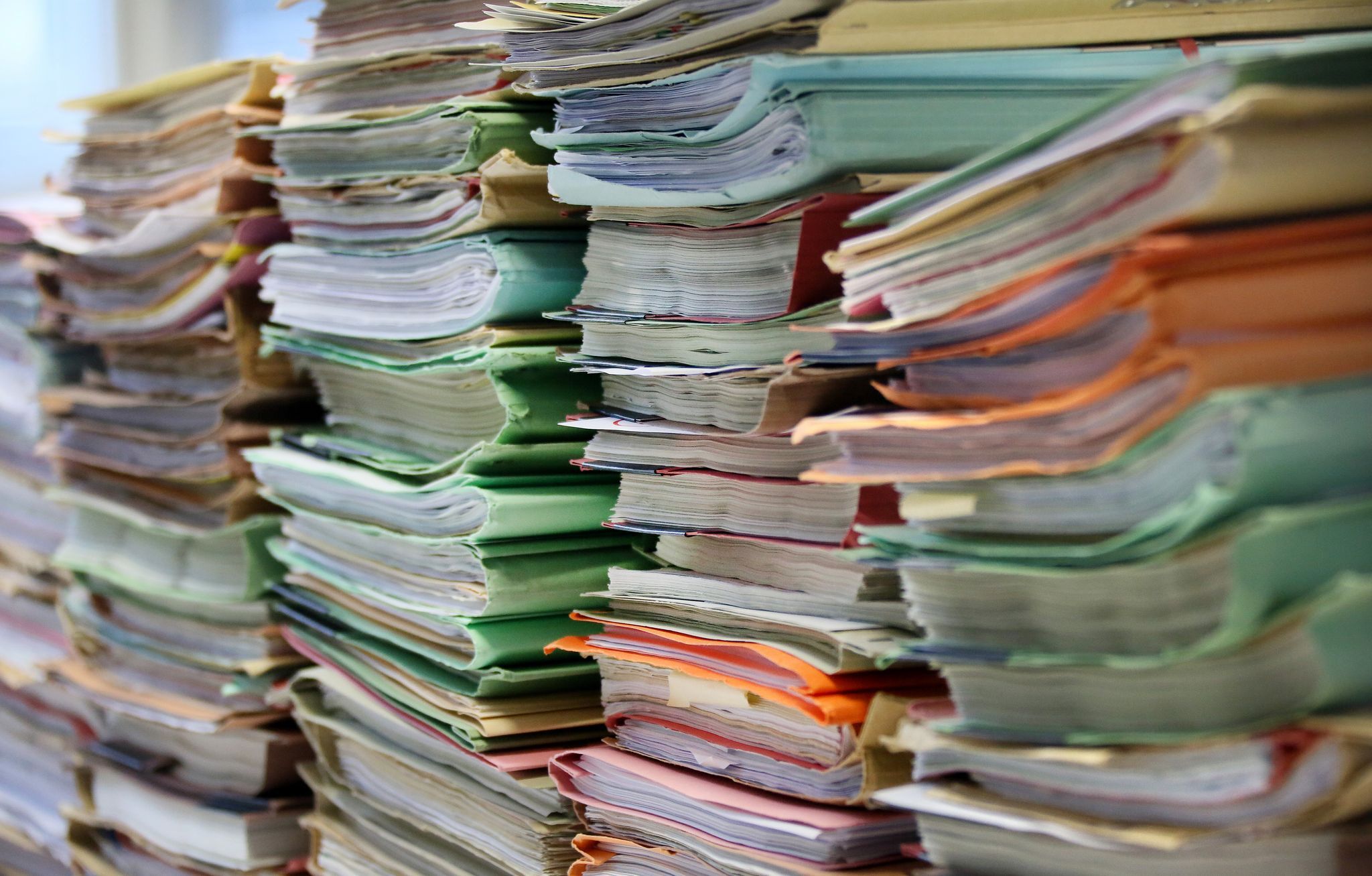 Justiz im Verborgenen? Urteile für Bürger kaum zugänglich