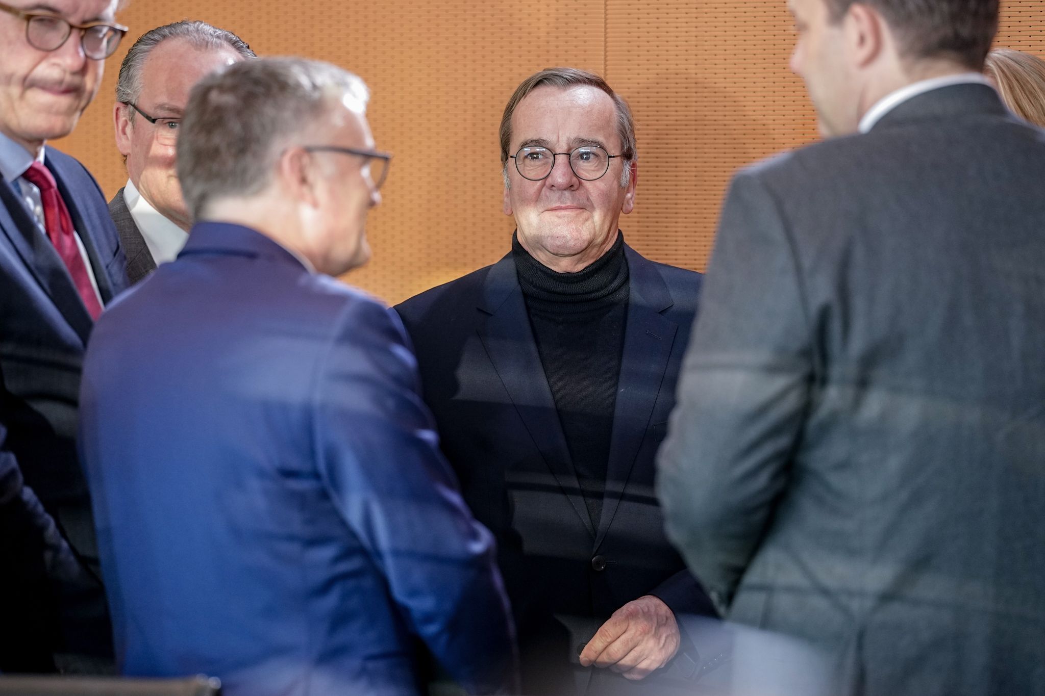 Pistorius: Konkrete Beiträge zur Sicherung der Ukraine nötig