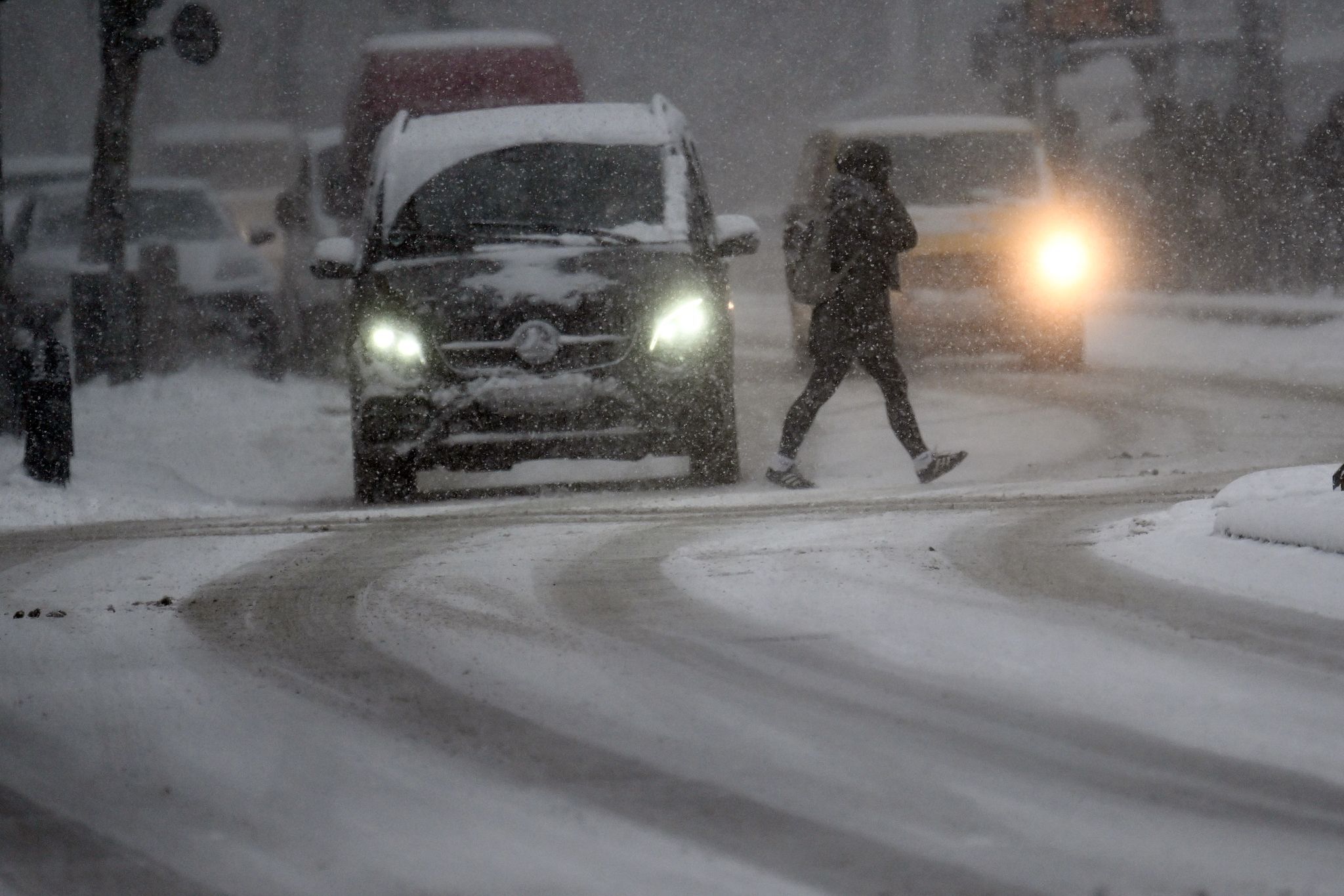 Vorsicht wegen Schnee und Glätte auf Straßen