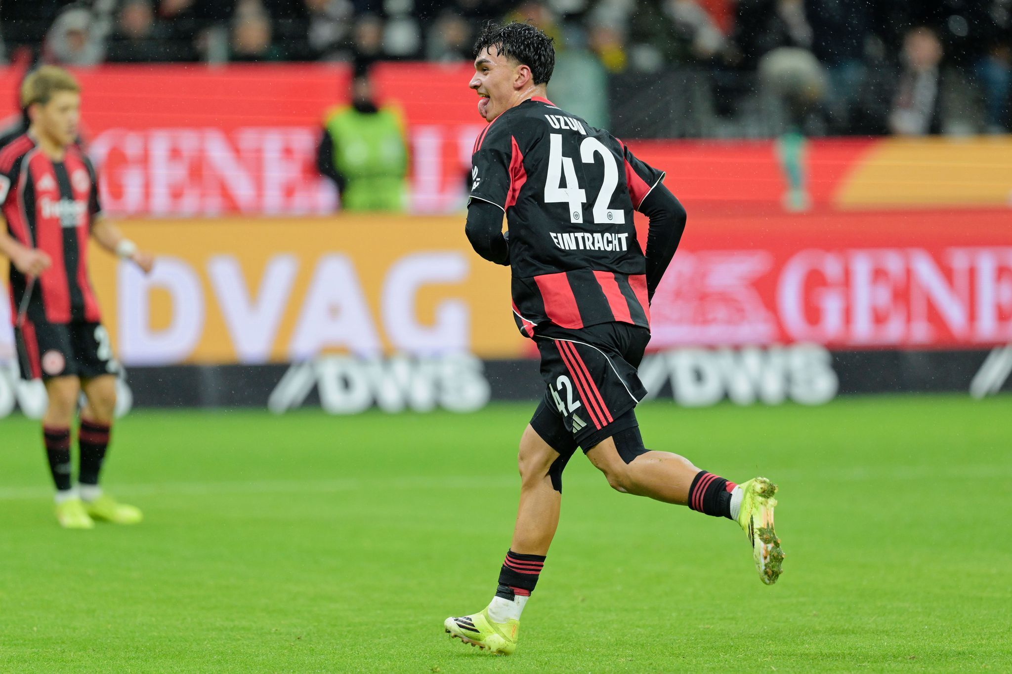 Spektakel ohne Sieger: Frankfurt gegen Dortmund 3:3