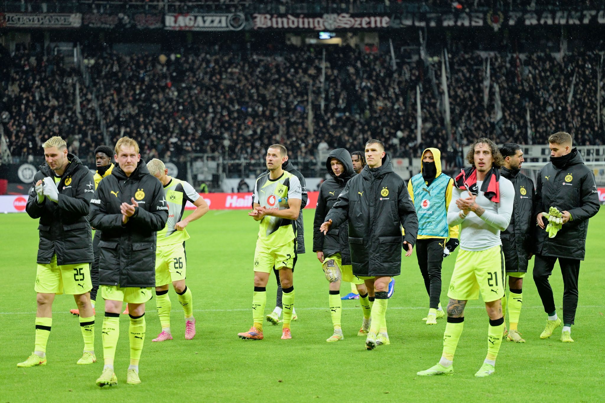 Spektakel mit Spaß: Eintracht und BVB mit «Werbung» für Liga