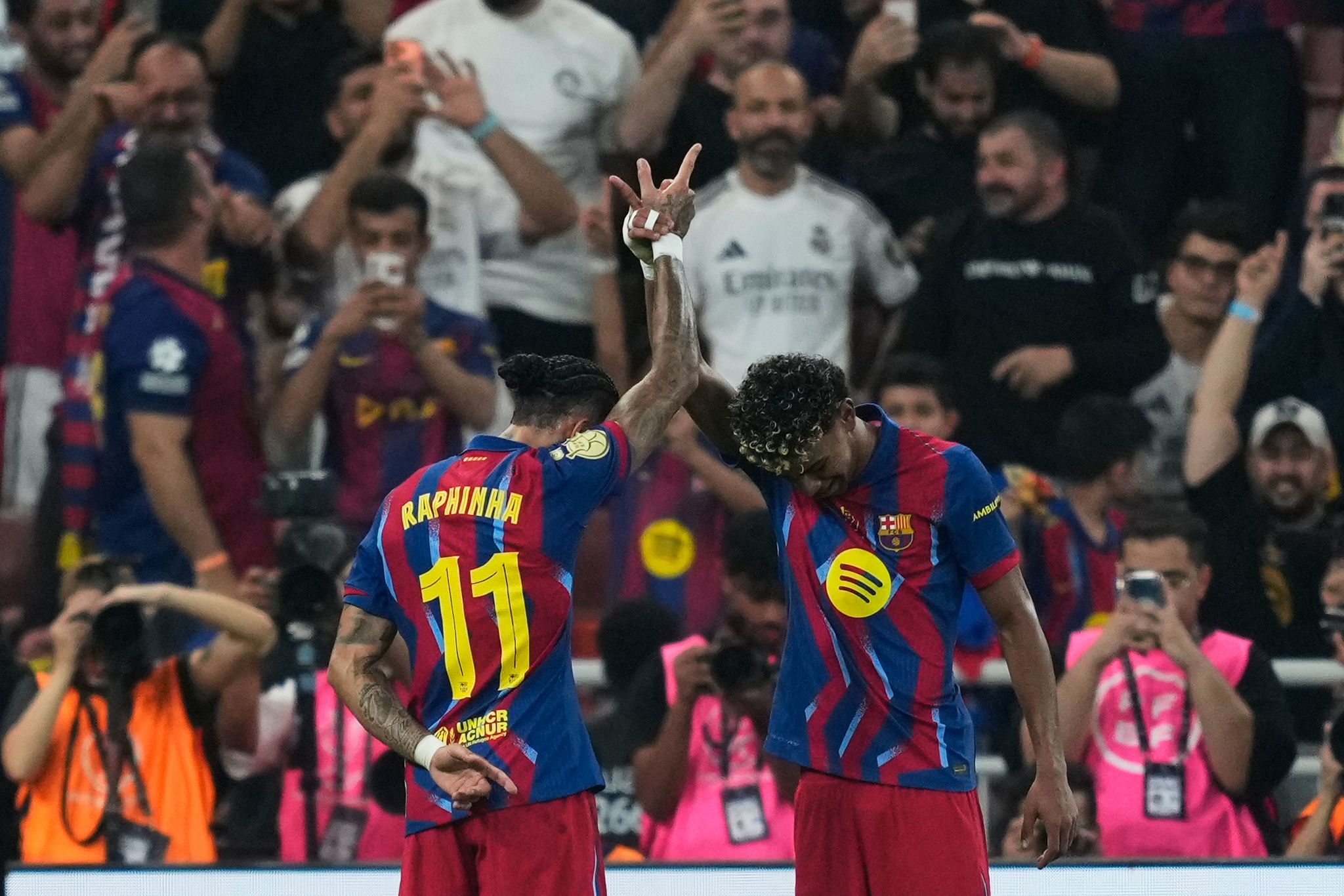 Clásico-Drama in Dschidda: Barça holt Supercup gegen Real
