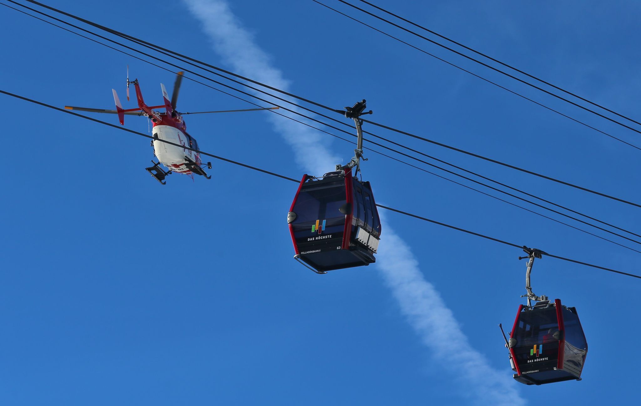 Skifahrer kollidiert mit 19-Jähriger – schwere Verletzungen