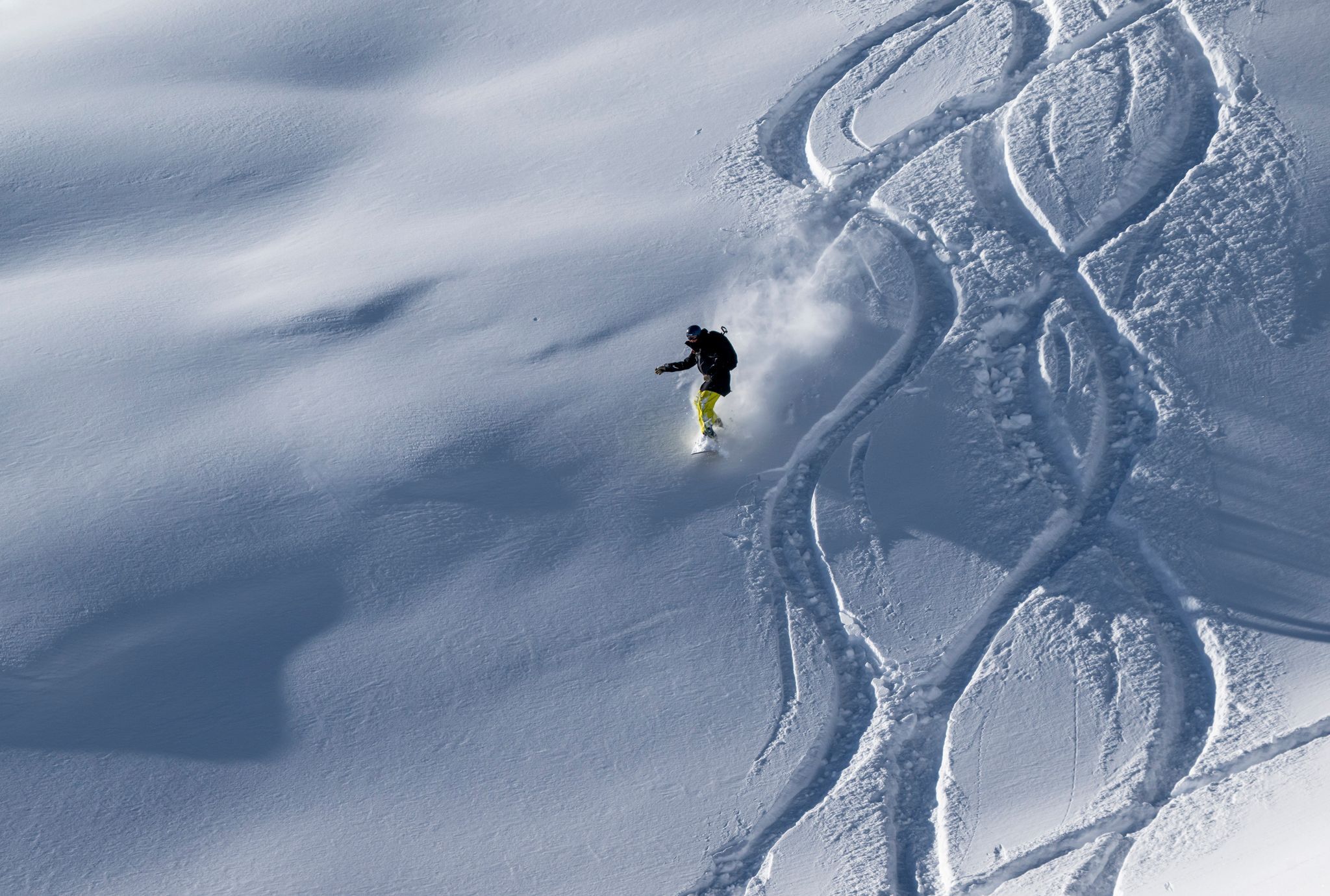 Früher Saisonstart und volle Pisten trotz Preisanstiegs