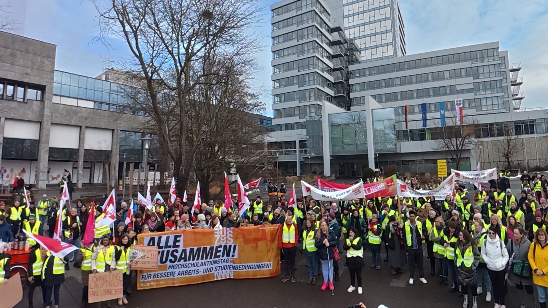 Warnstreik in Erlangen: Universitätsklinikums- und Hochschulmitarbeiter legen Arbeit nieder