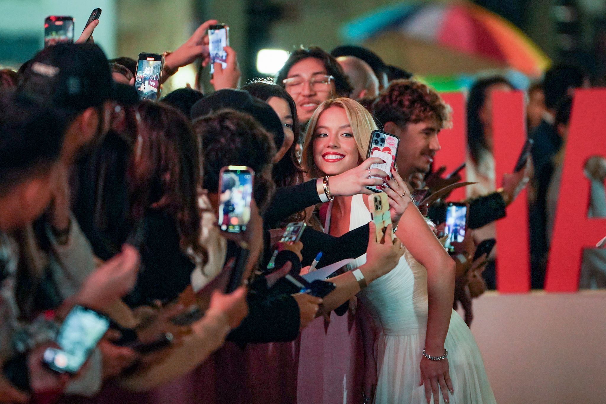 «The Housemaid»: Sydney Sweeney erobert Leinwand zurück