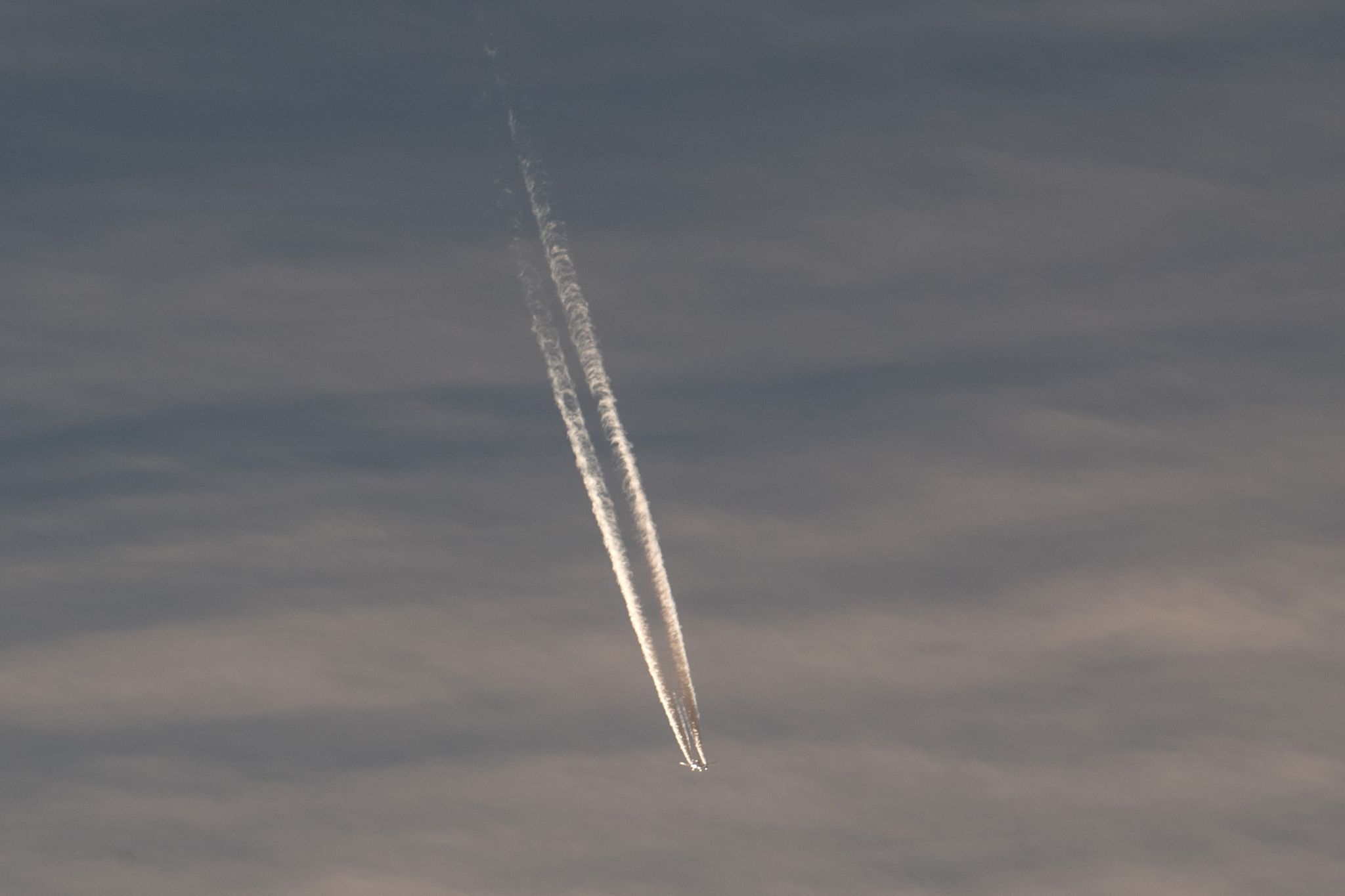 Flugzeug mit elf Menschen in Indonesien vermisst