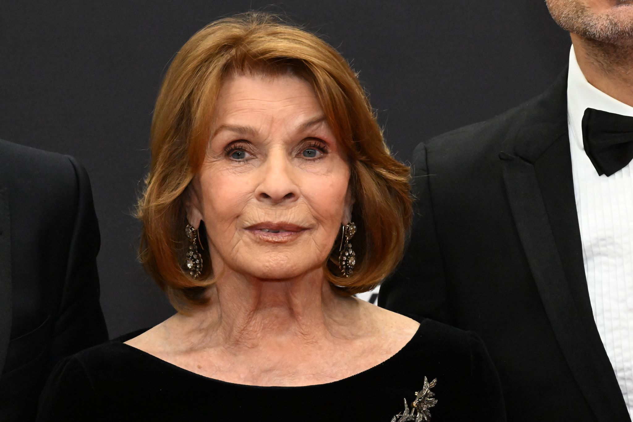 Senta Berger nach Sturz am Oberschenkel operiert