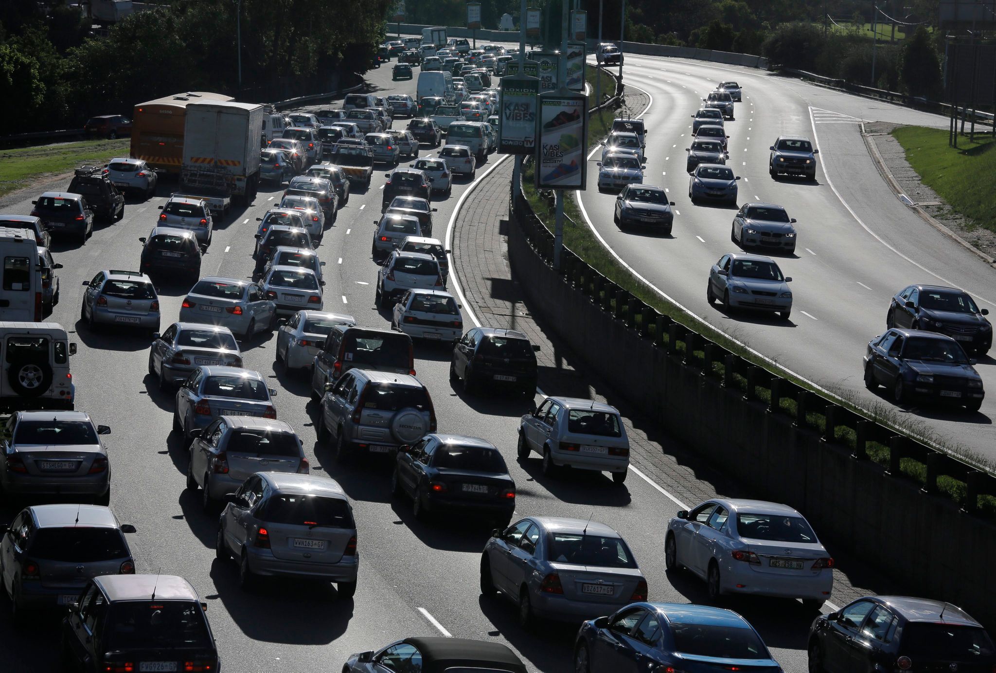 Zwölf Schüler bei Busunfall in Südafrika getötet