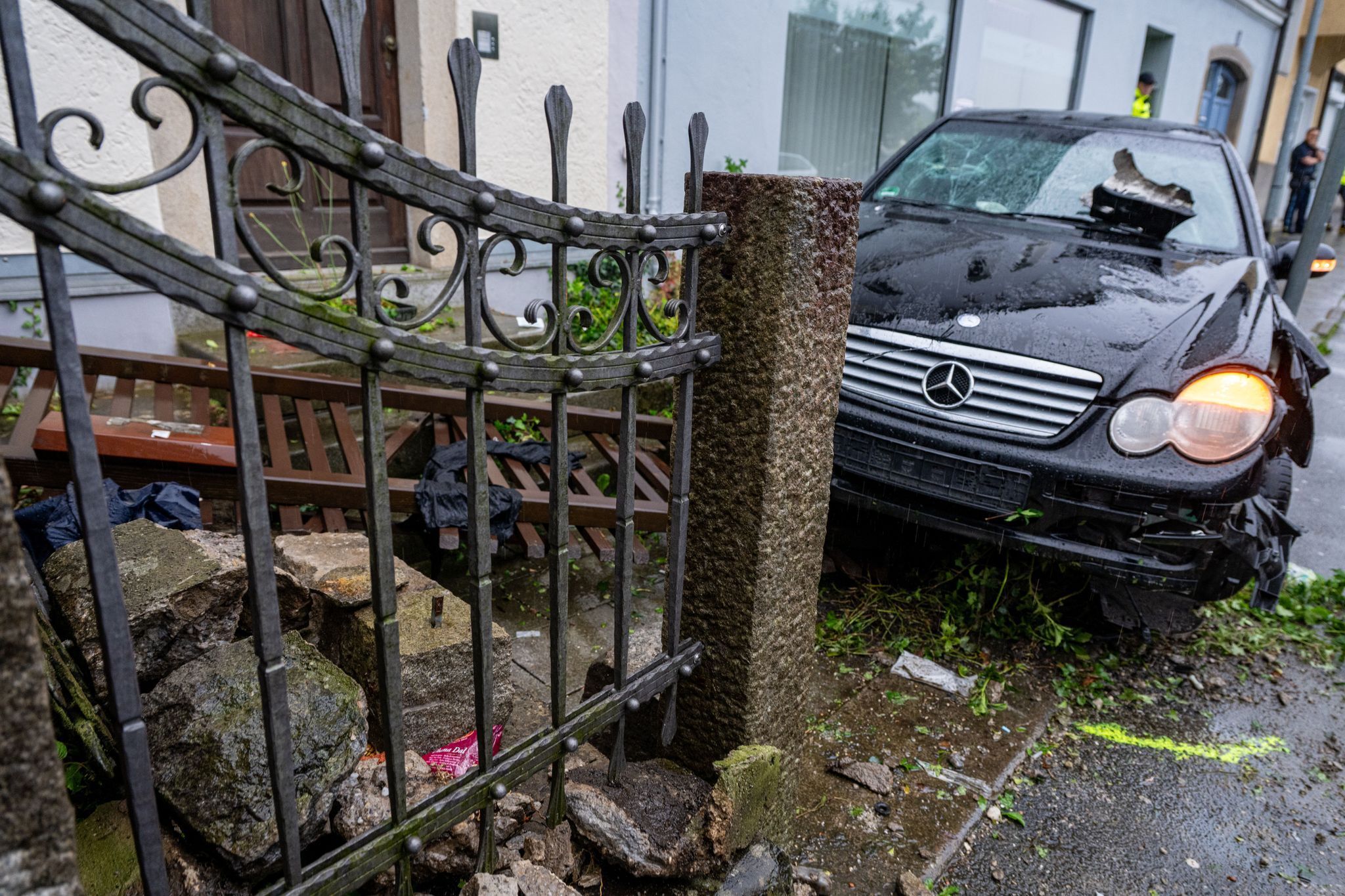 Mann fuhr Ehefrau und Kind an – Anklage wegen Mordversuchs