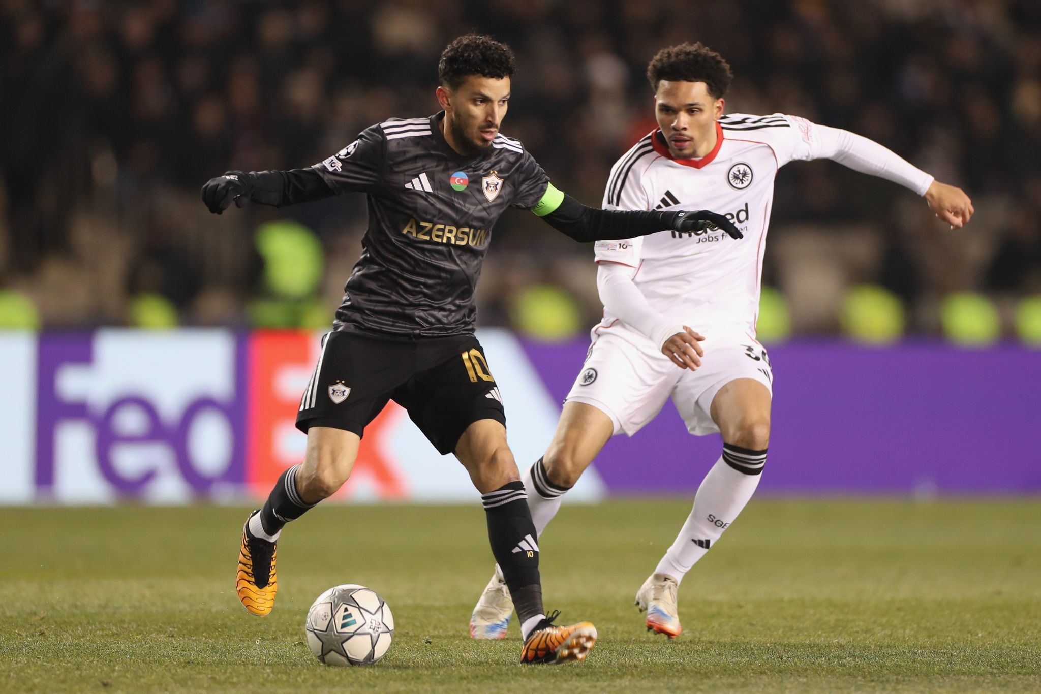 Spätes 2:3 bei Außenseiter Agdam: Frankfurt scheidet aus