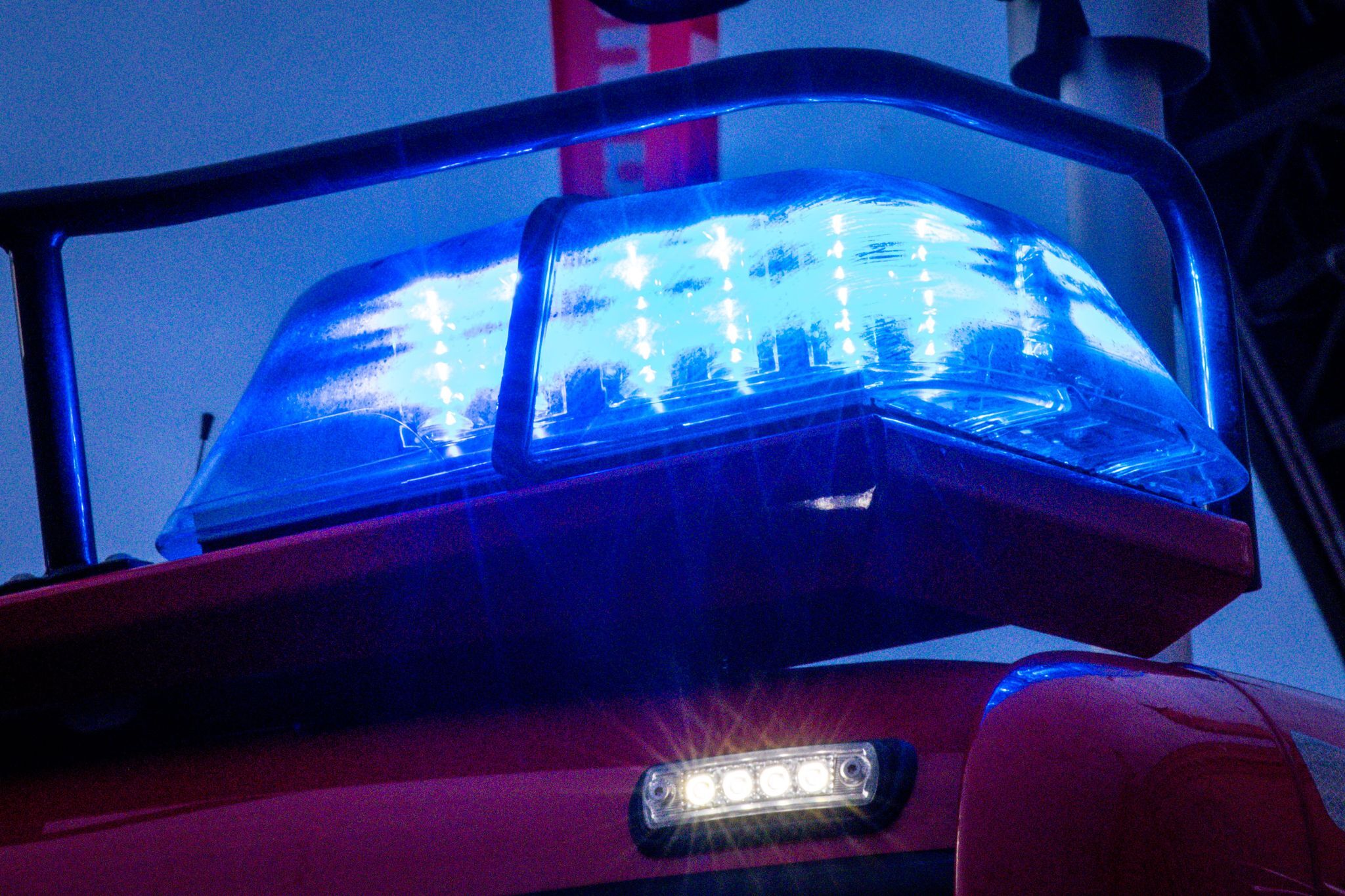 Feuer in Holzlager – 400.000 Euro Schaden