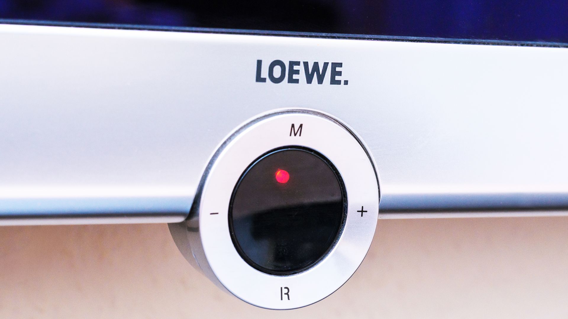 Aiwanger zu Besuch bei LOEWE in Kronach