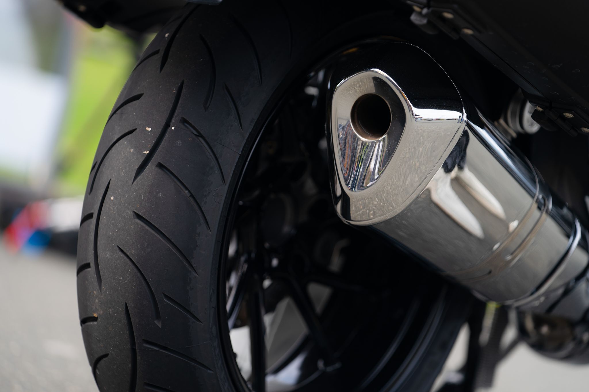 Motorradfahrer greift aus Eifersucht ein Paar in Coburg an