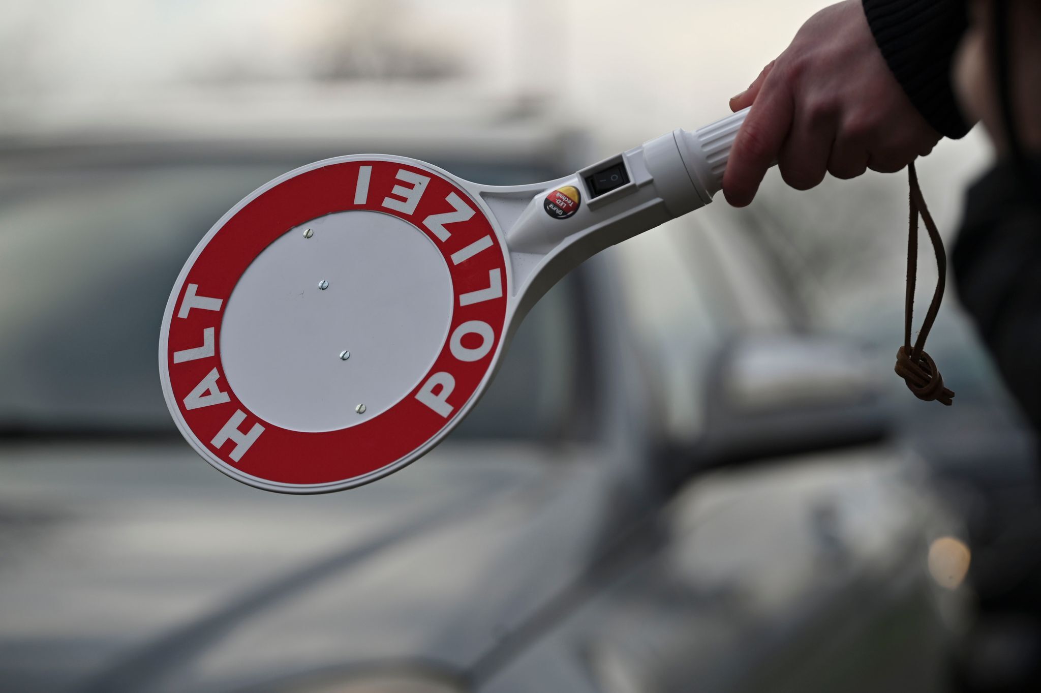 Polizei findet mehr als zehn Kilo Haschisch auf der A8