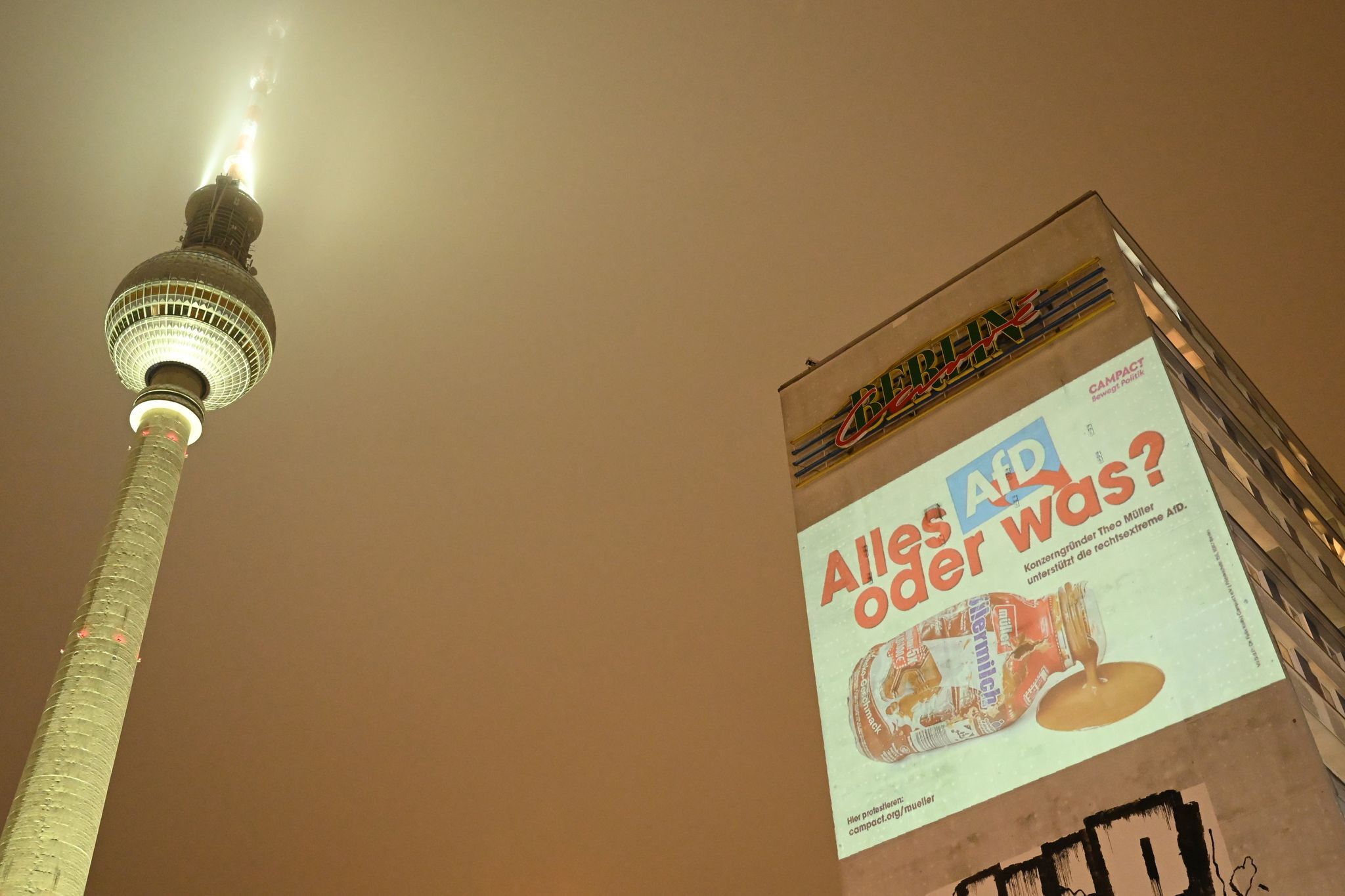 Protest gegen Theo Müller wegen Nähe zu AfD-Chefin Weidel