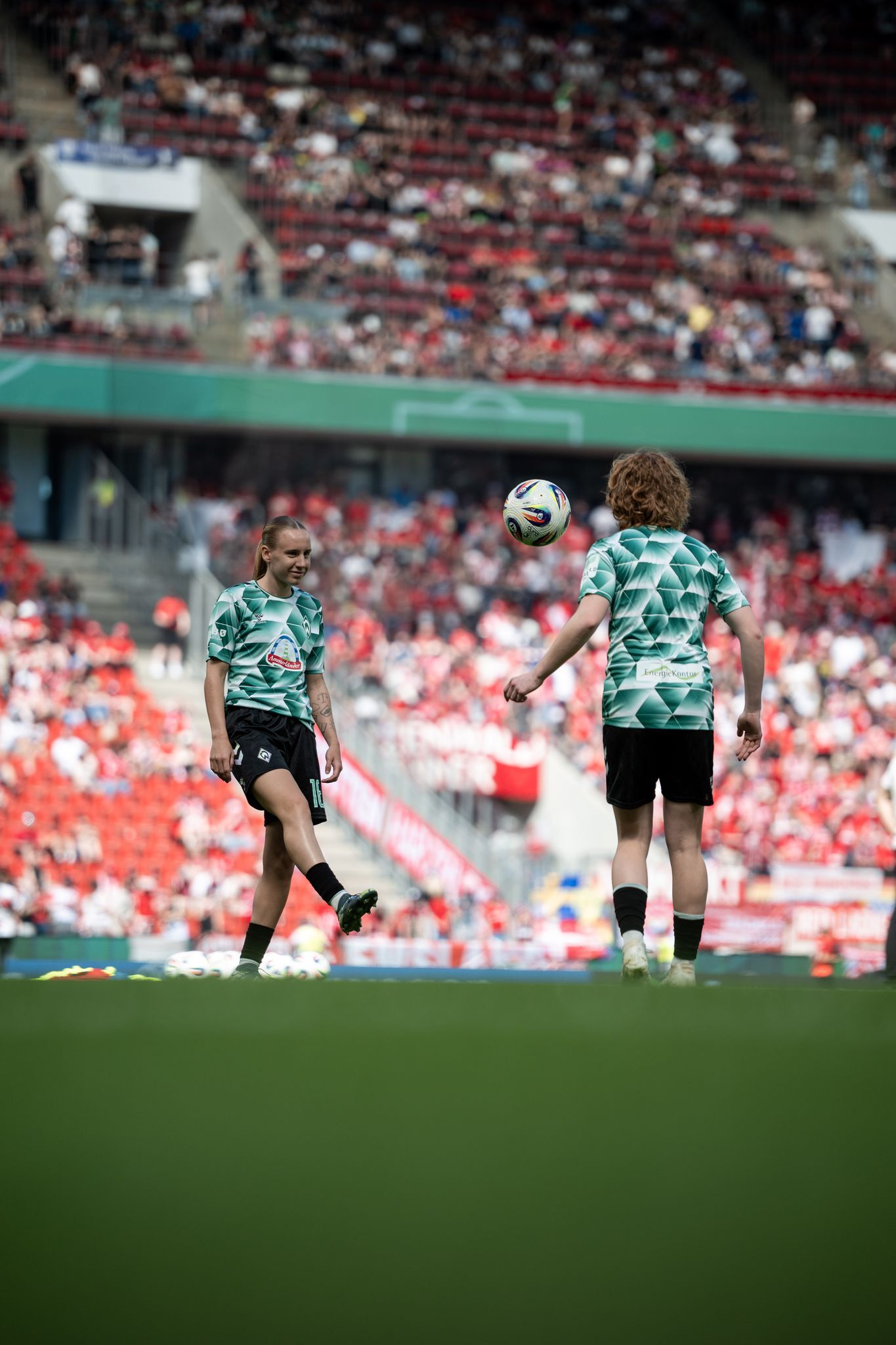 Nürnberg-Fußballerinnen holen Stürmerin Papai aus Bremen