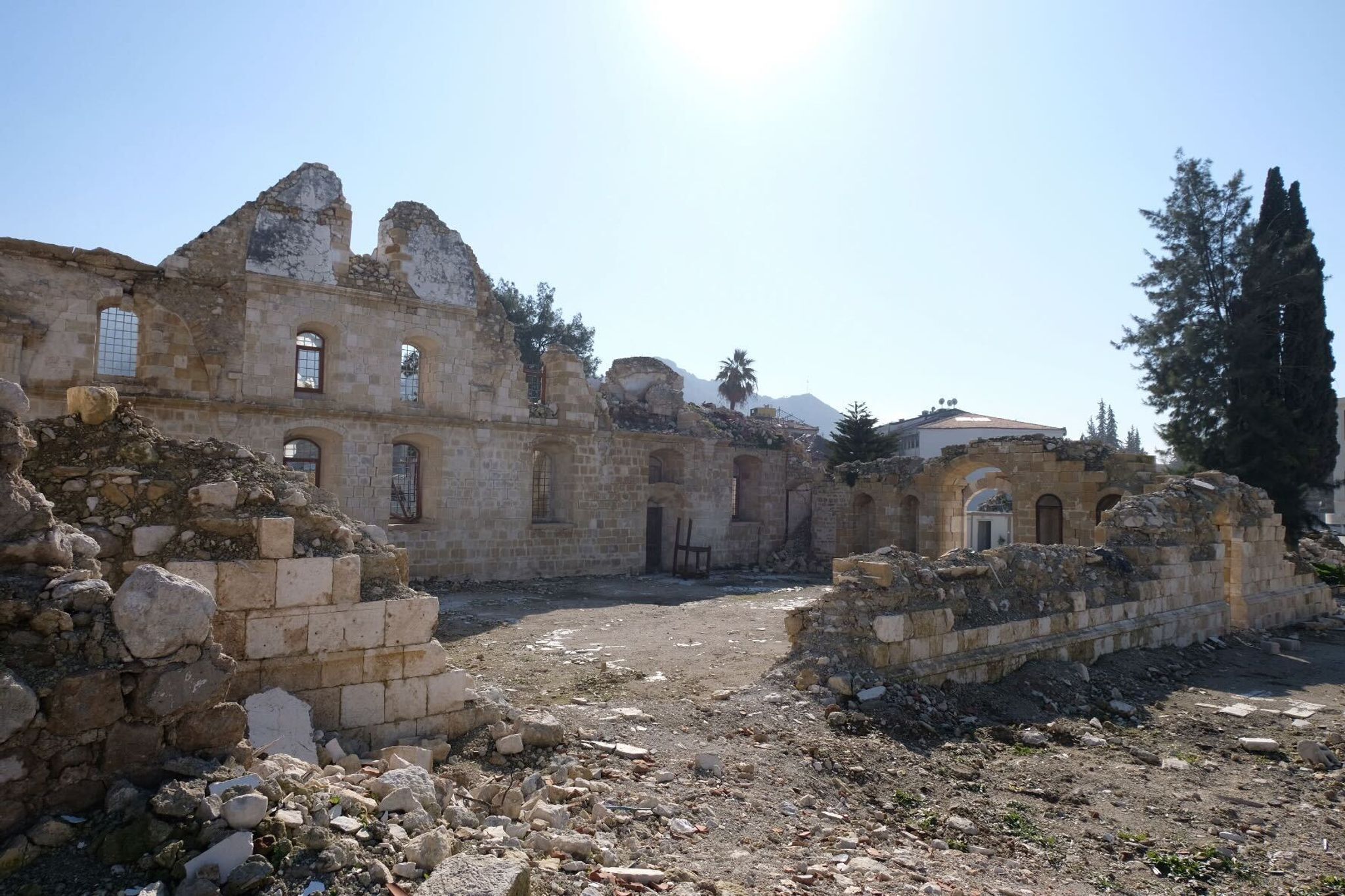 Nach Beben in der Türkei: Gemeinde baut Kirche wieder auf