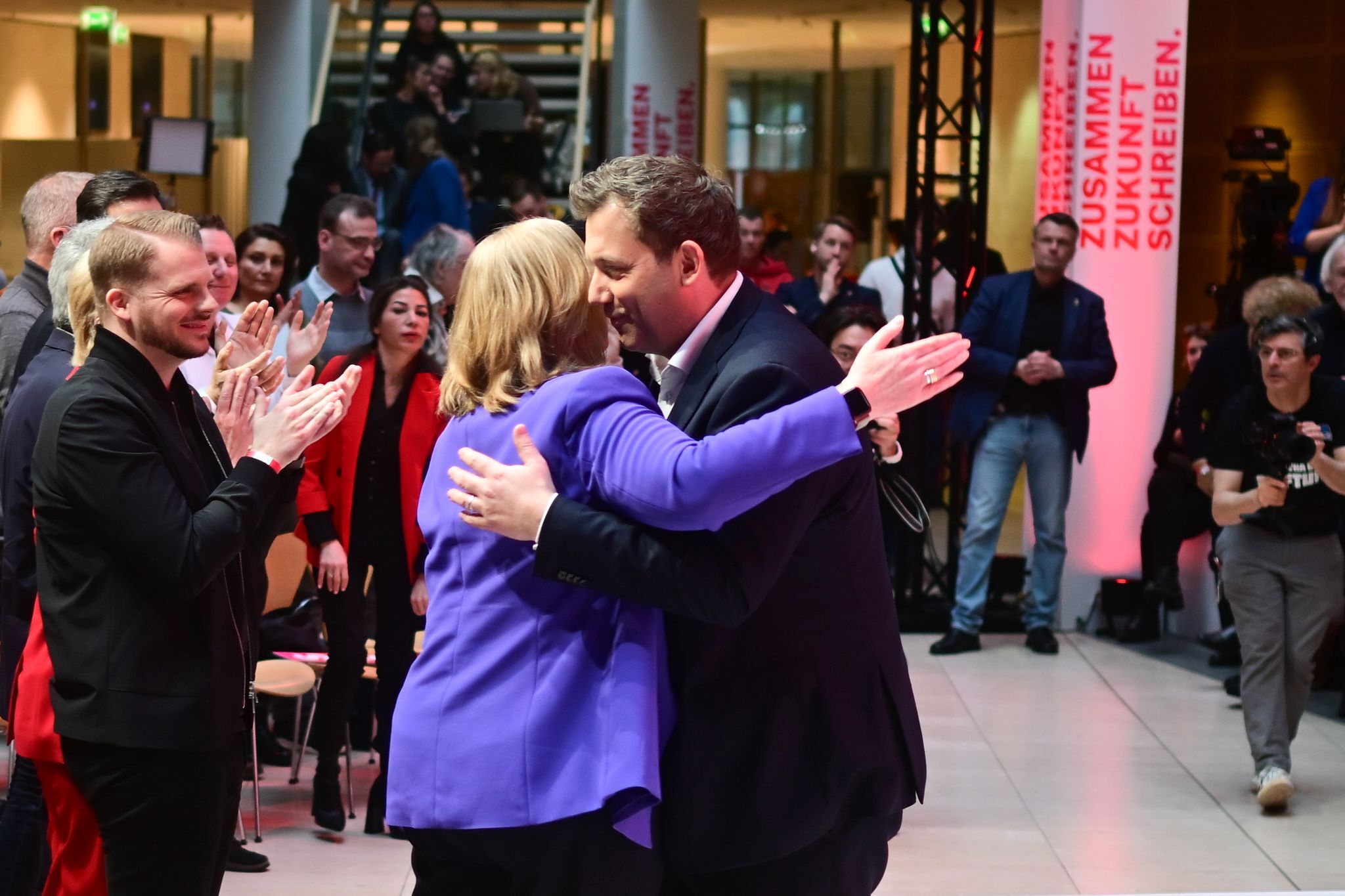 Sozialstart und neue Weltordnung: SPD arbeitet an Programm