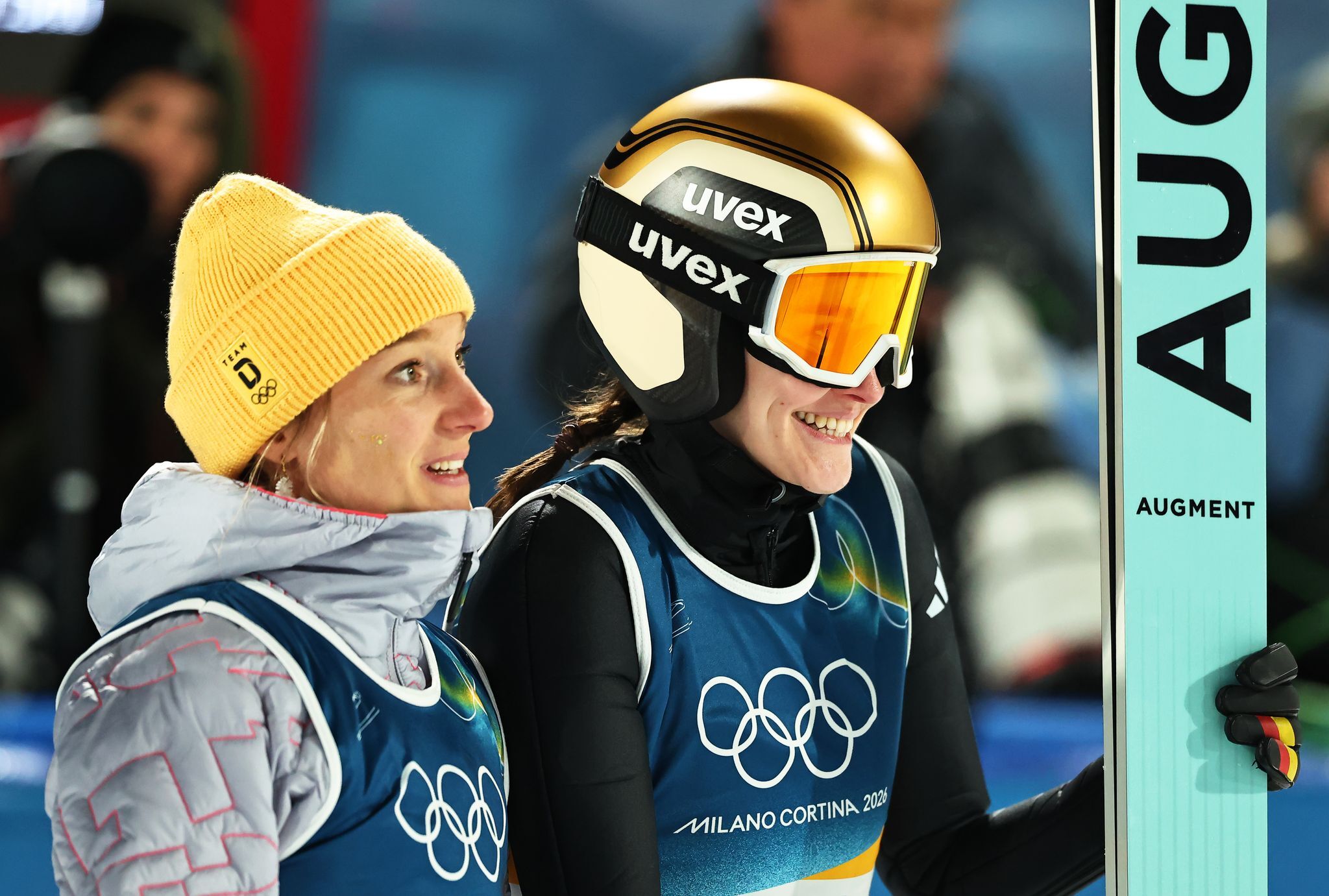 Skispringerinnen verpassen Medaille – Stroem holt Gold