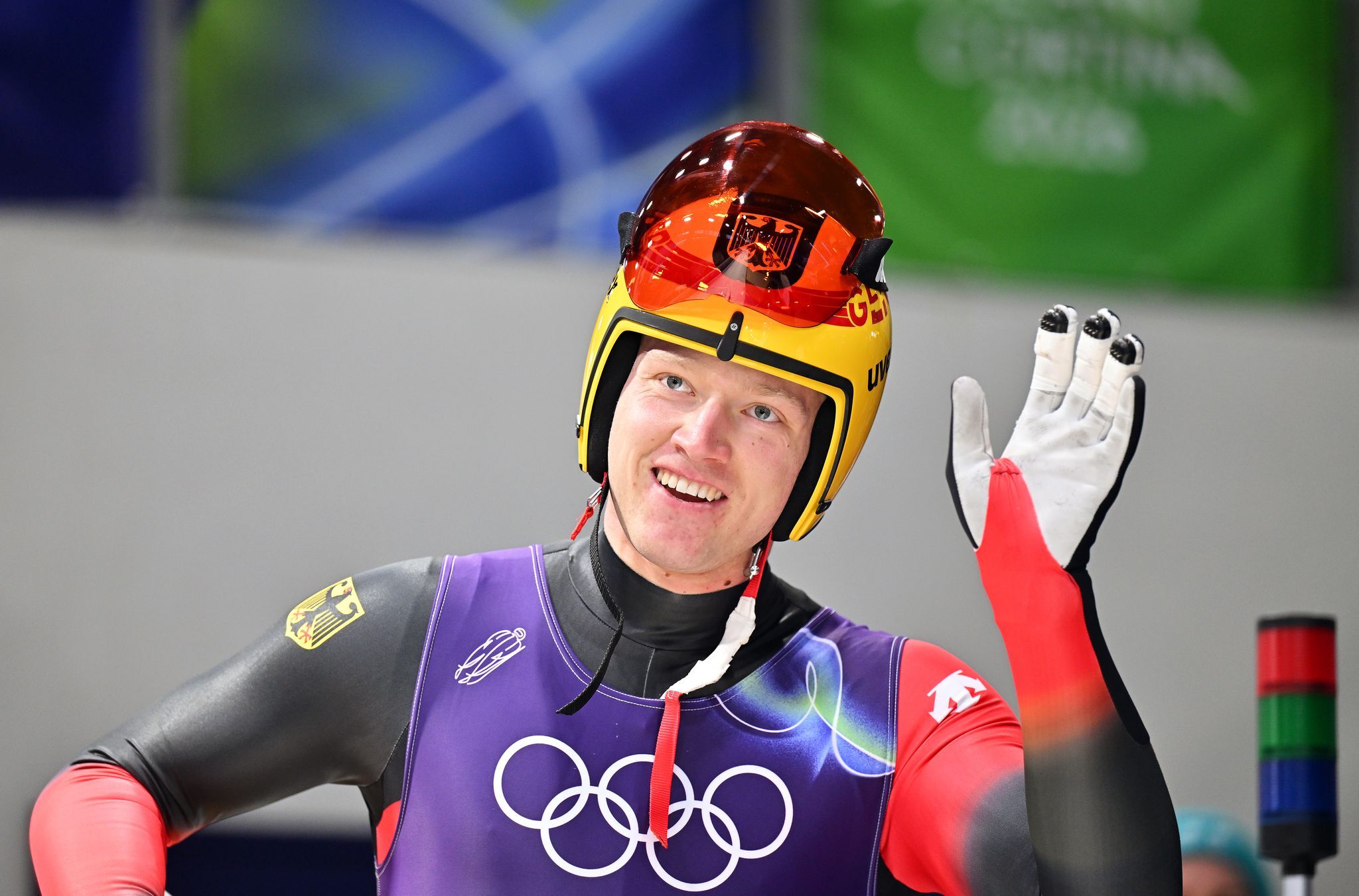 Trotz steifem Hals: Langenhan rast zu Rodel-Gold