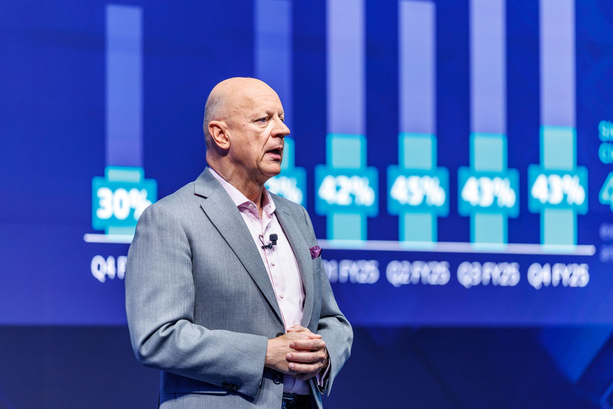 Siemens-Finanzchef Thomas übergibt zum 1. April an Bienert