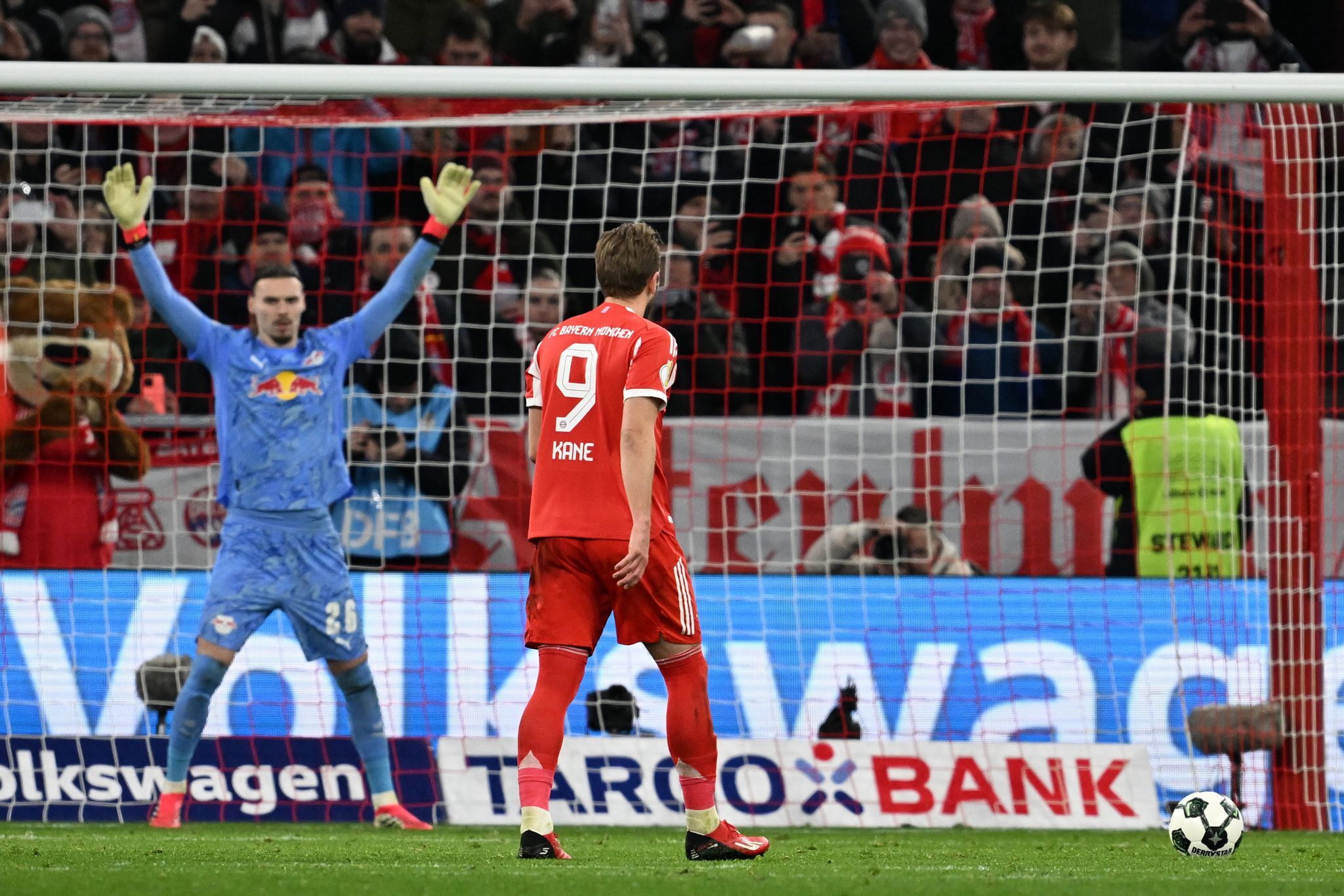 Doppelschlag in drei Minuten: Bayern wieder Leipzig-Alptraum