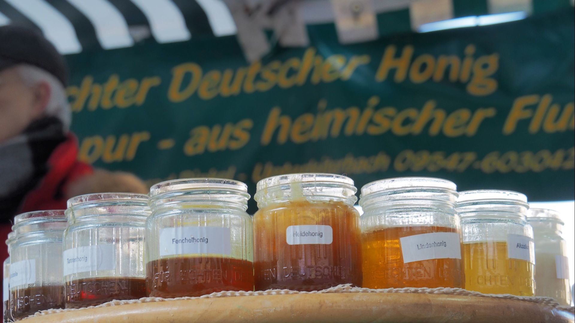 Honigmarkt auf dem Maximiliansplatz: Regionale Imker präsentieren ihre Produkte