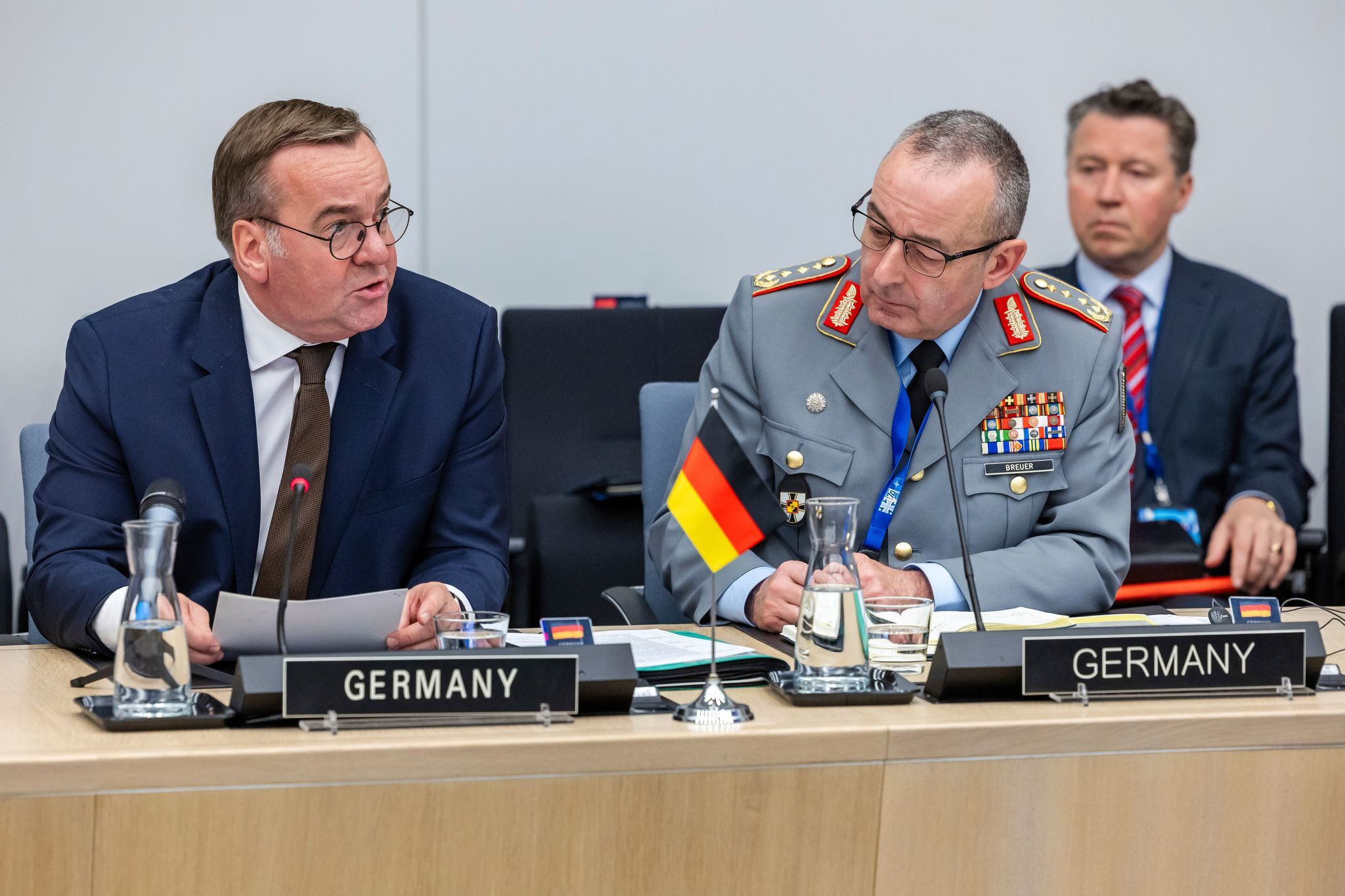 Pistorius schickt höchsten Soldaten ins Rennen um Nato-Amt